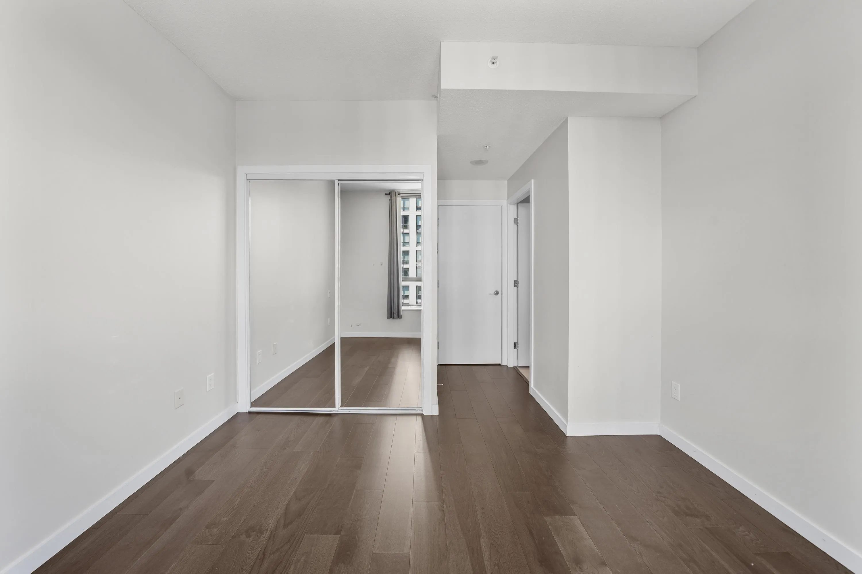 1402 2979 Glen Drive