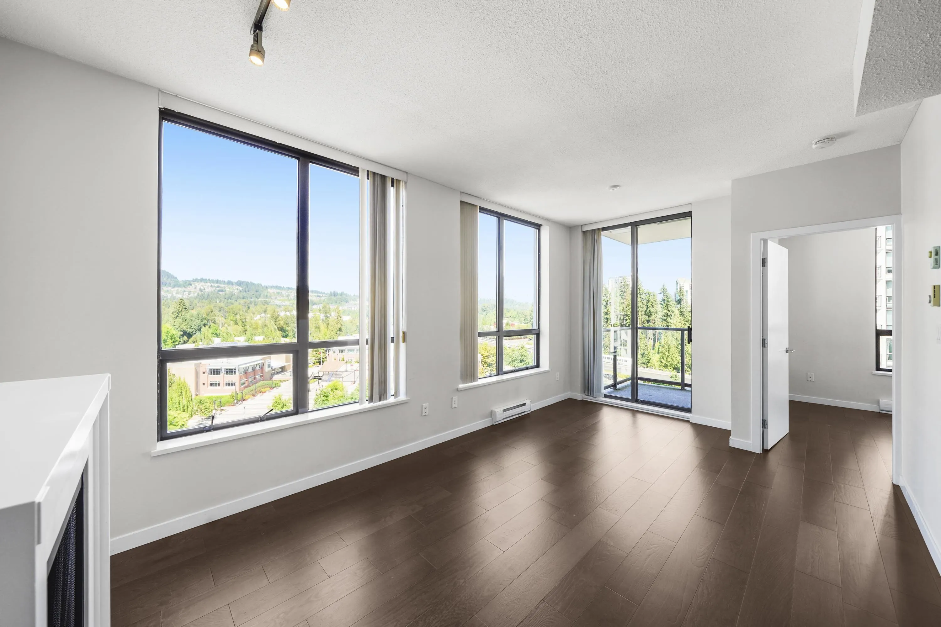 1402 2979 Glen Drive