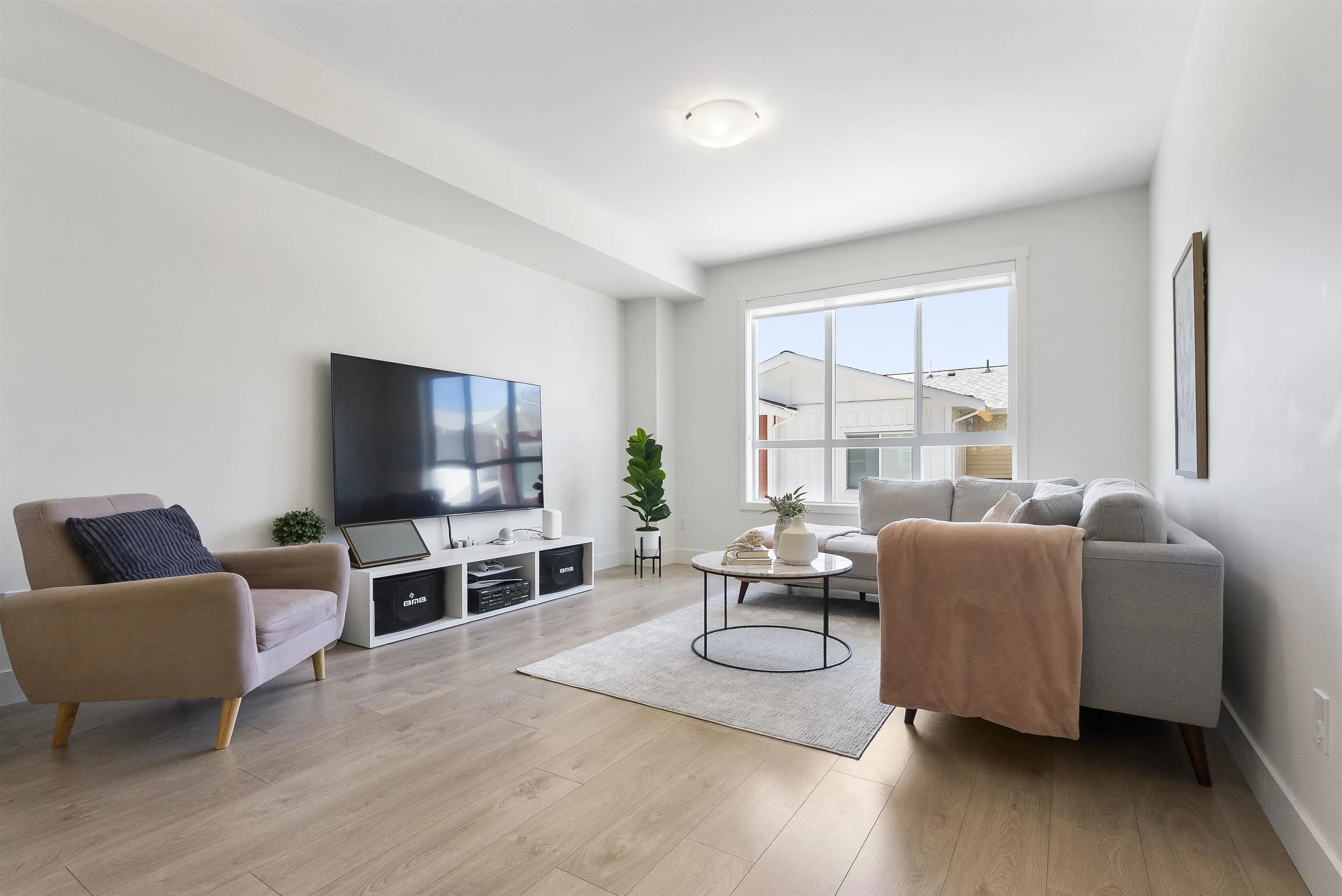 123 16561 17a Avenue