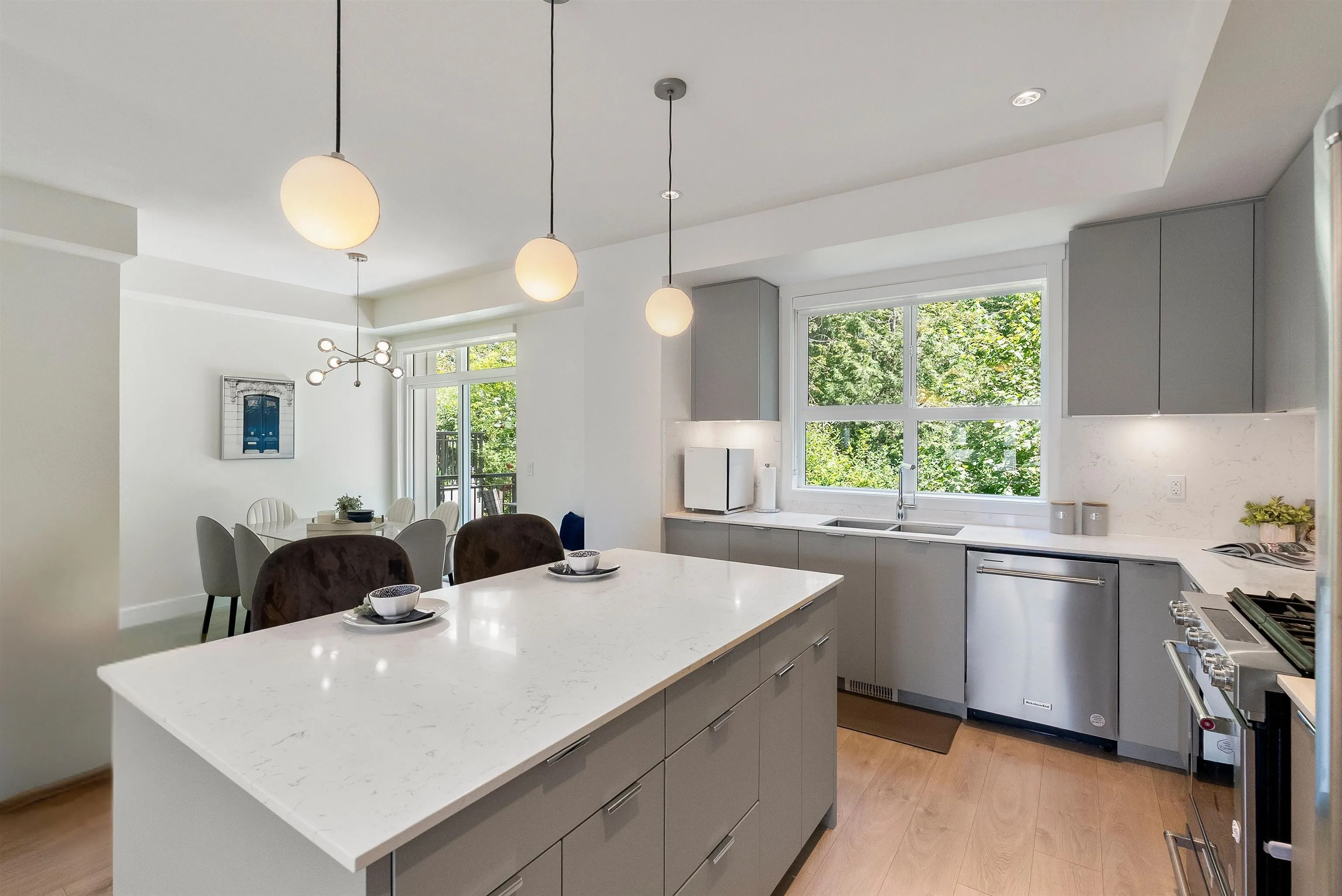 123 16561 17a Avenue