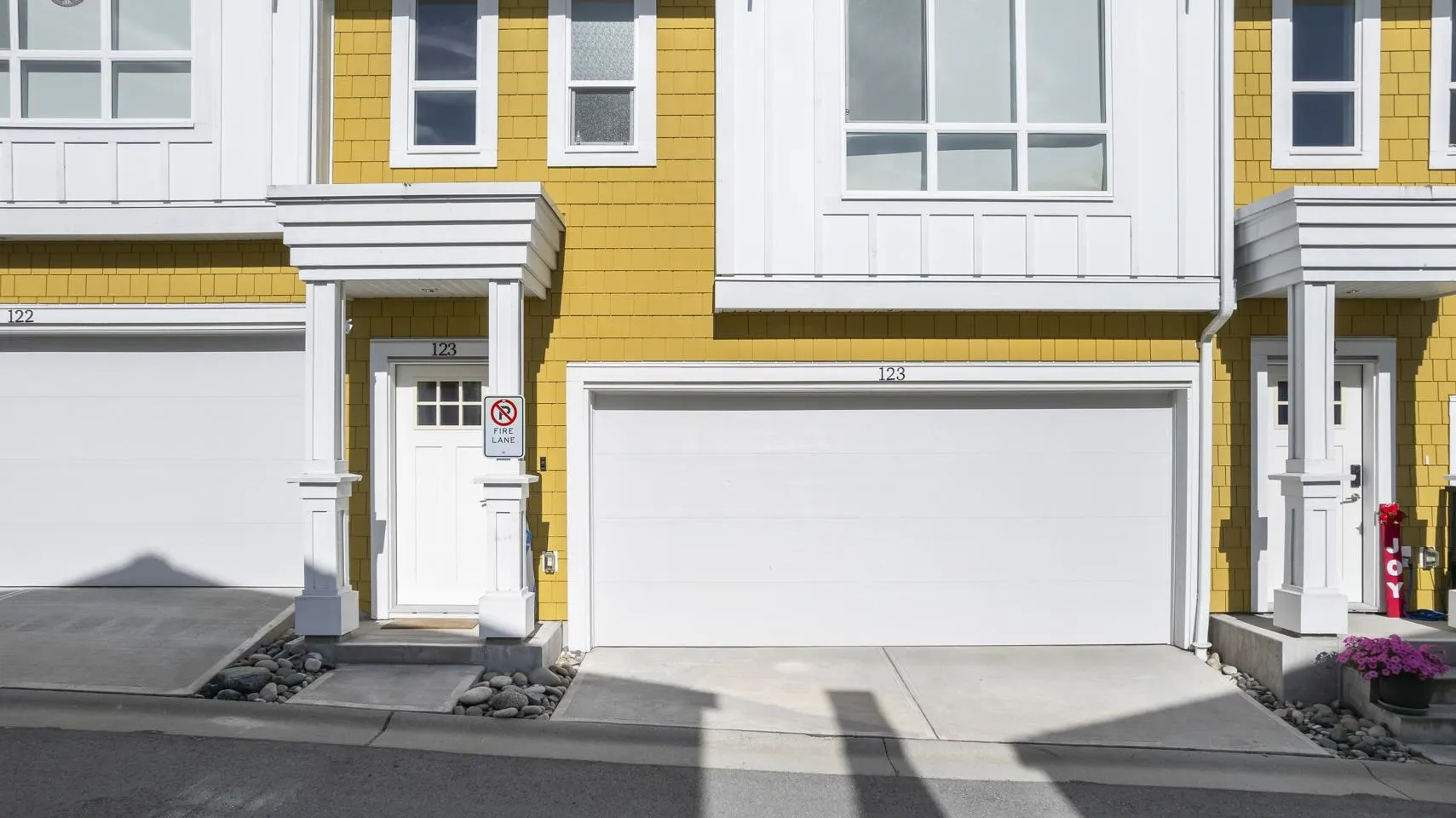 123 16561 17a Avenue