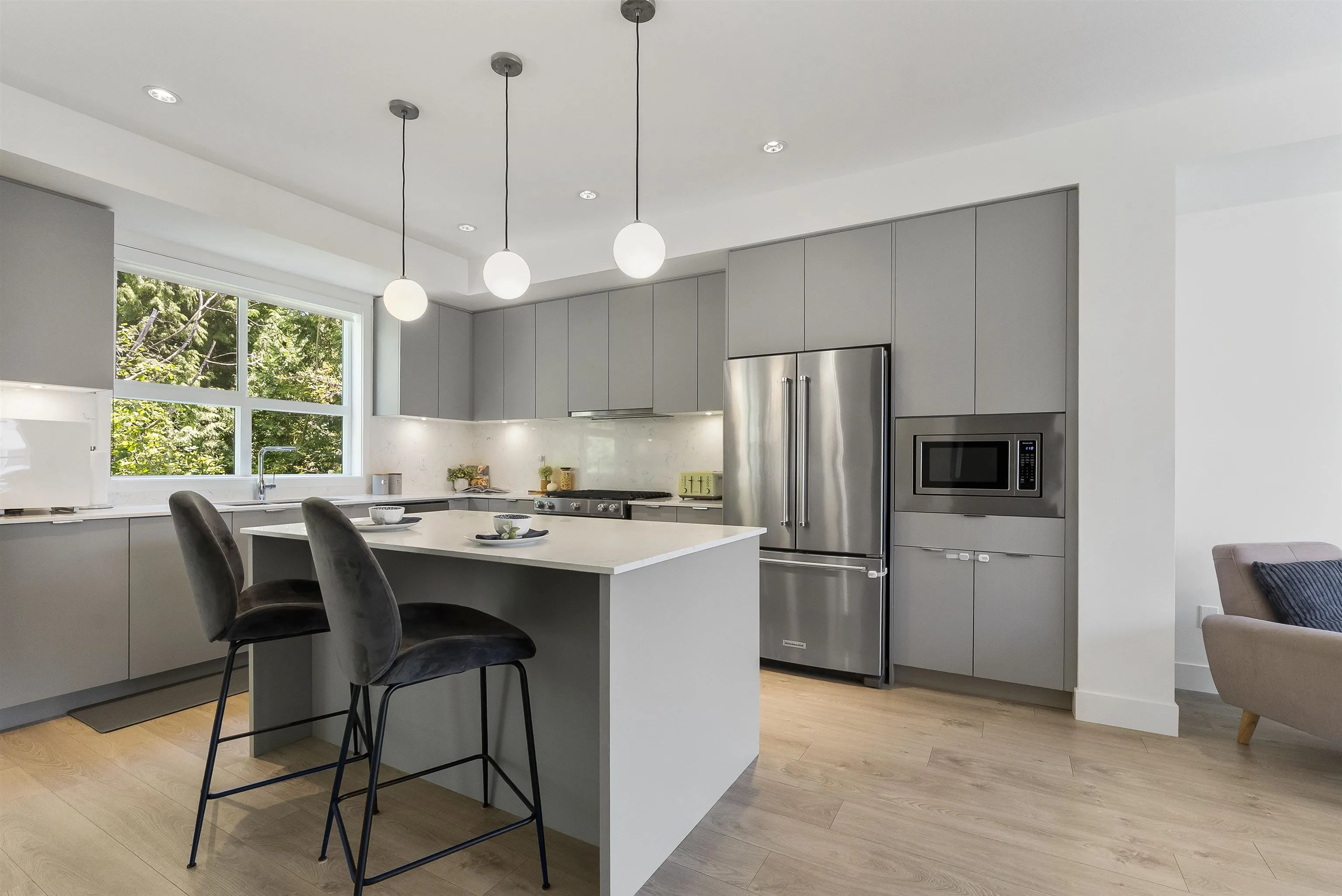 123 16561 17a Avenue