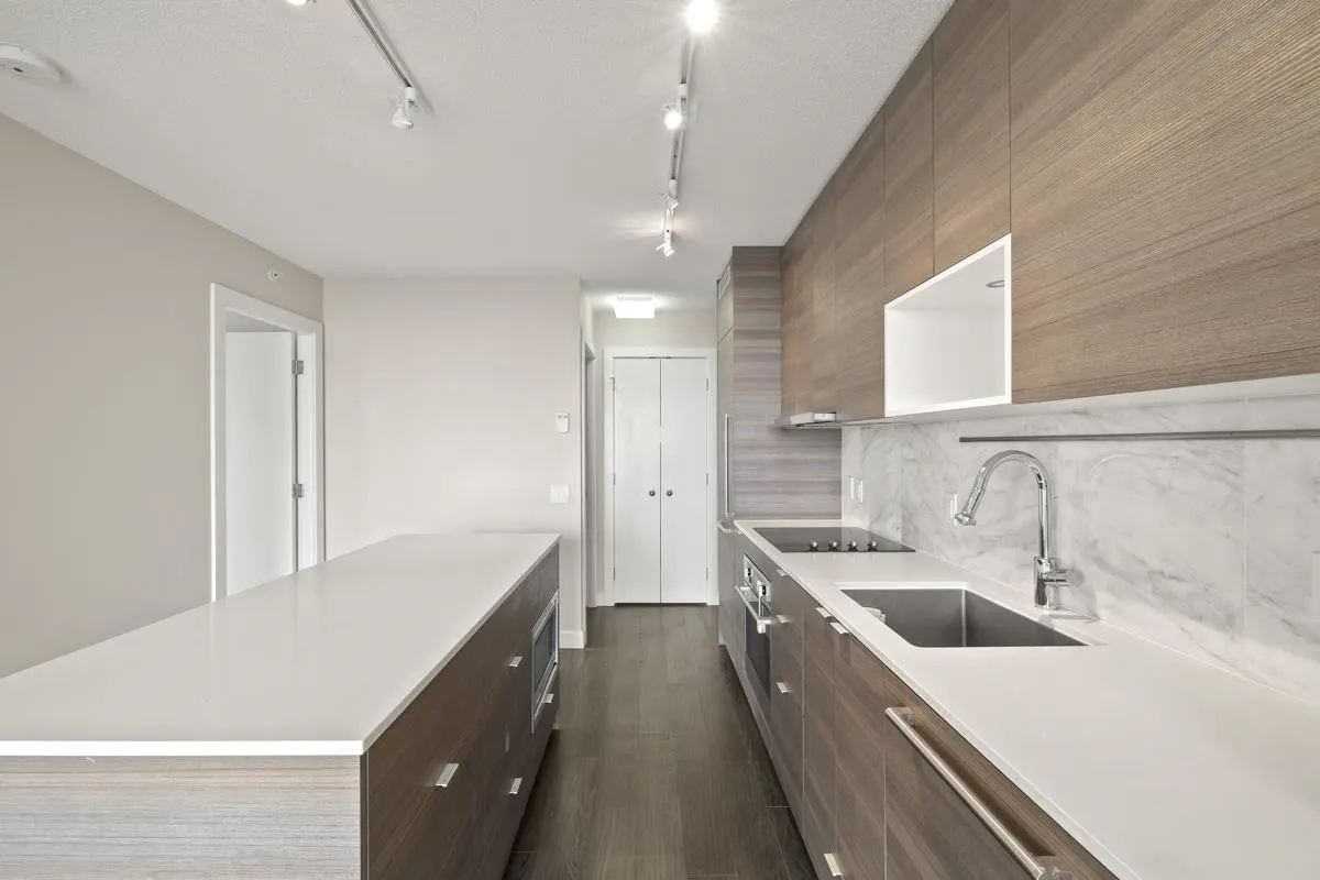 2202 13398 104 Avenue