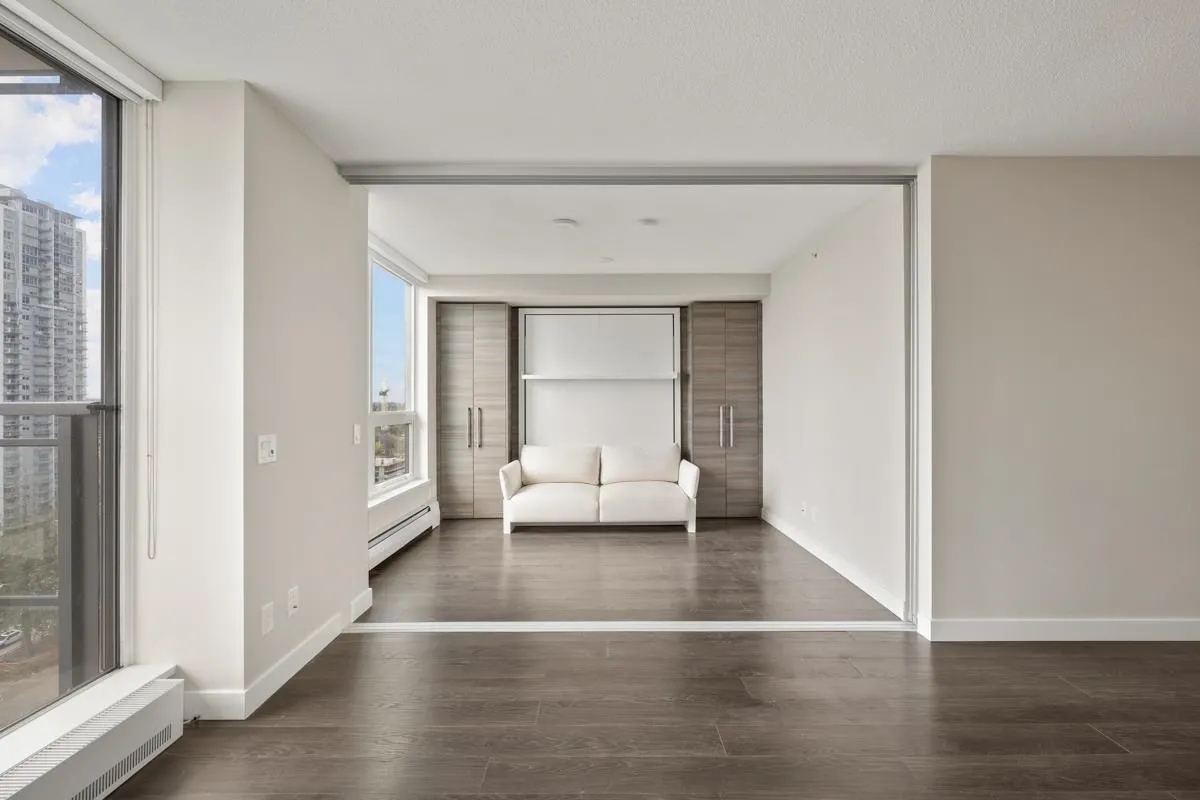2202 13398 104 Avenue