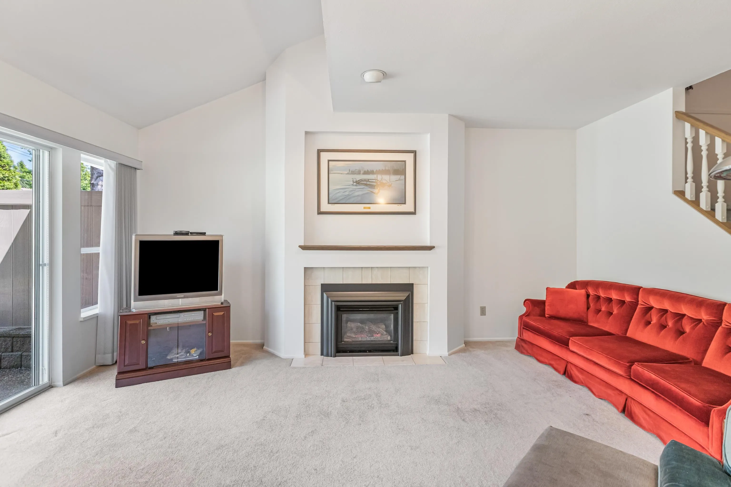 107 16350 14 Avenue