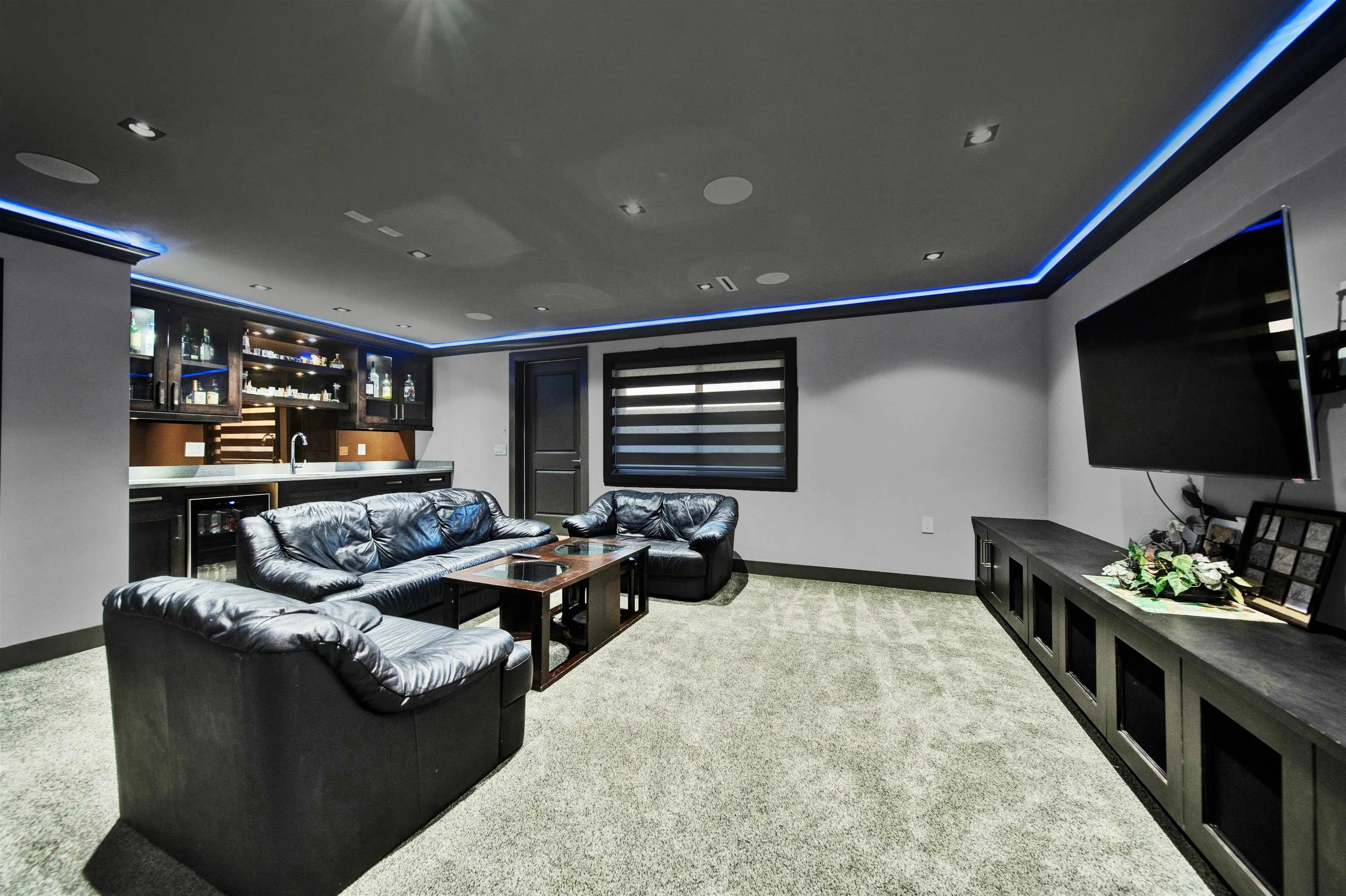 8670 Tunis Place