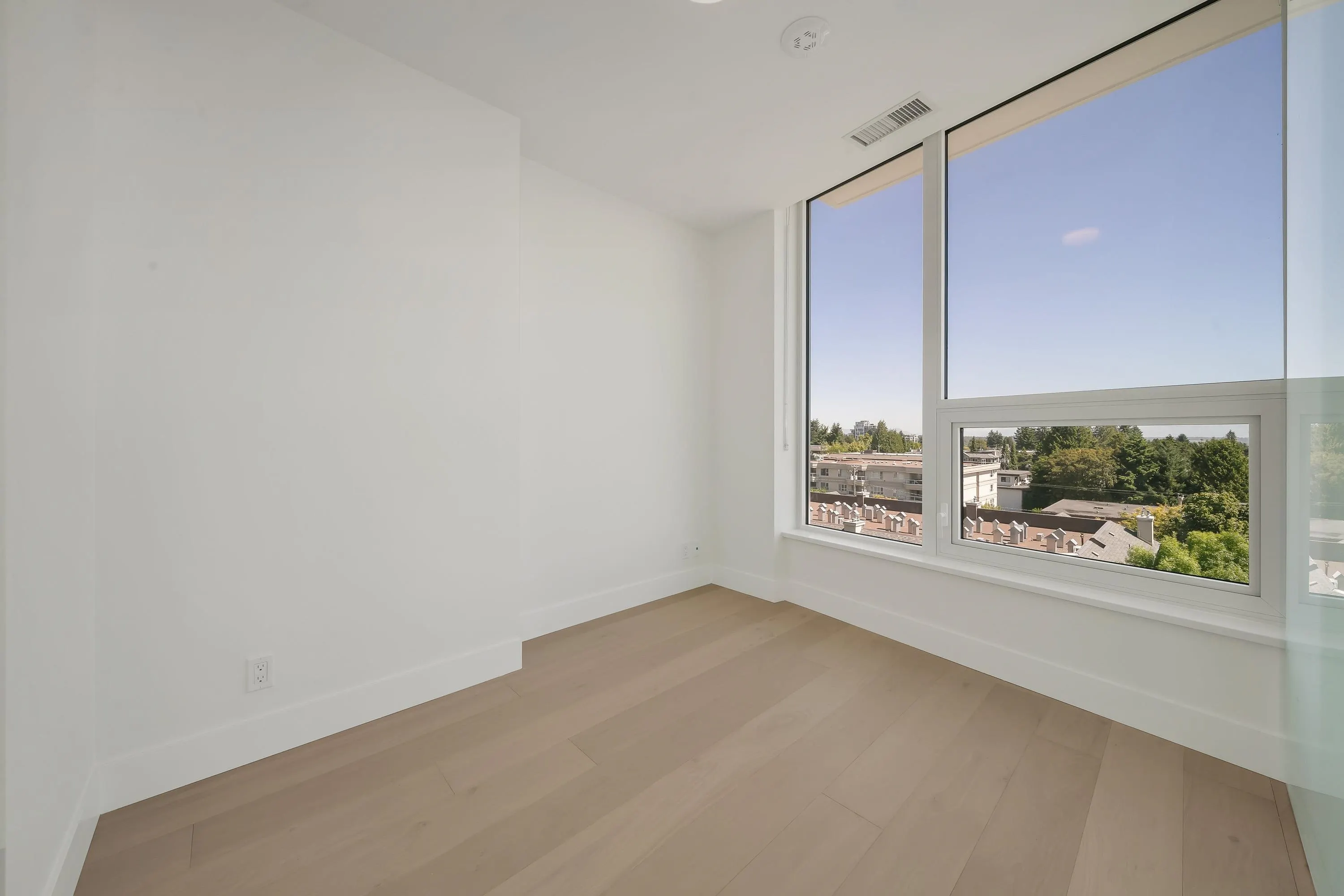 604 1342 Johnston Road