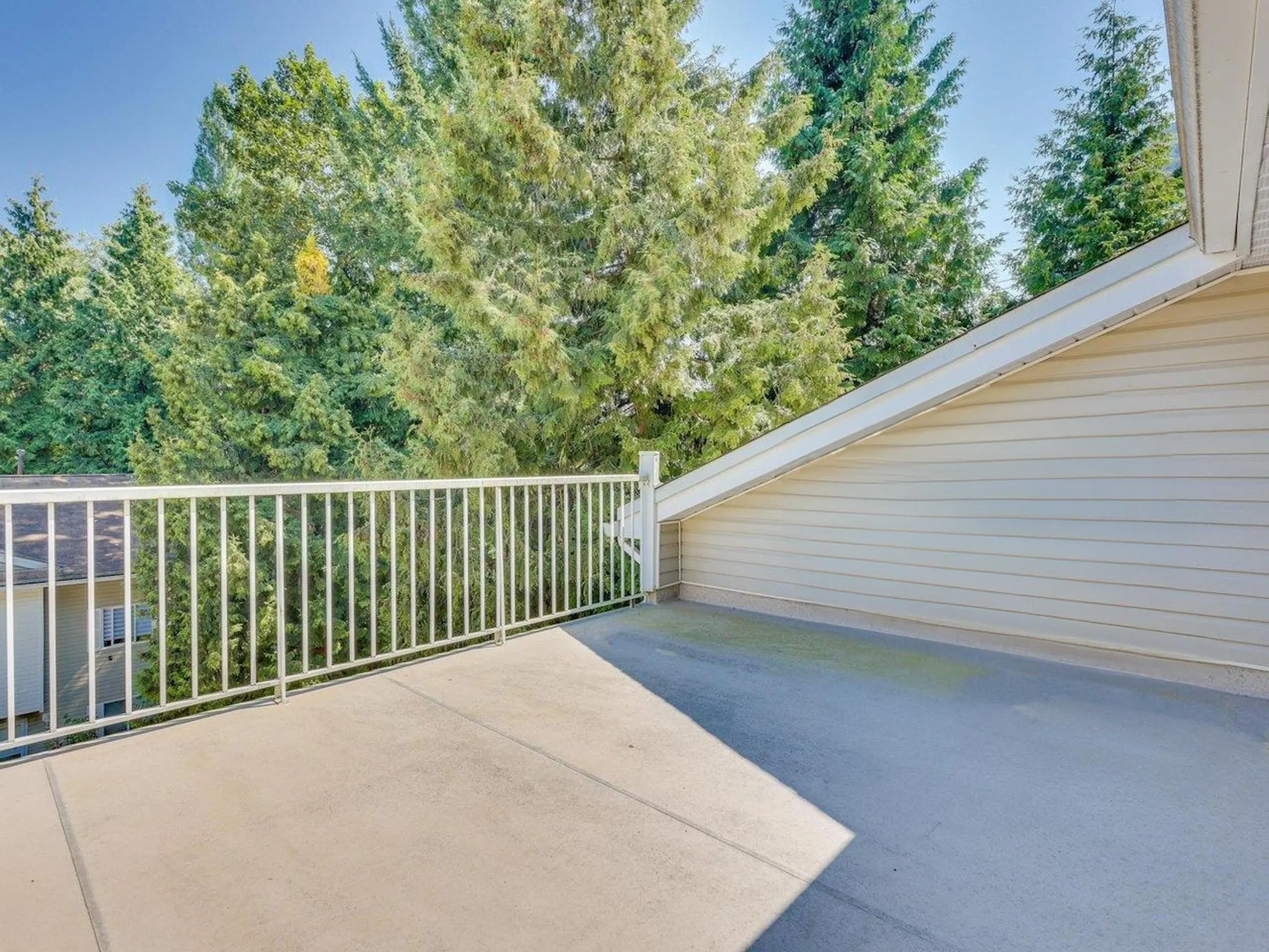 2068 Springer Avenue
