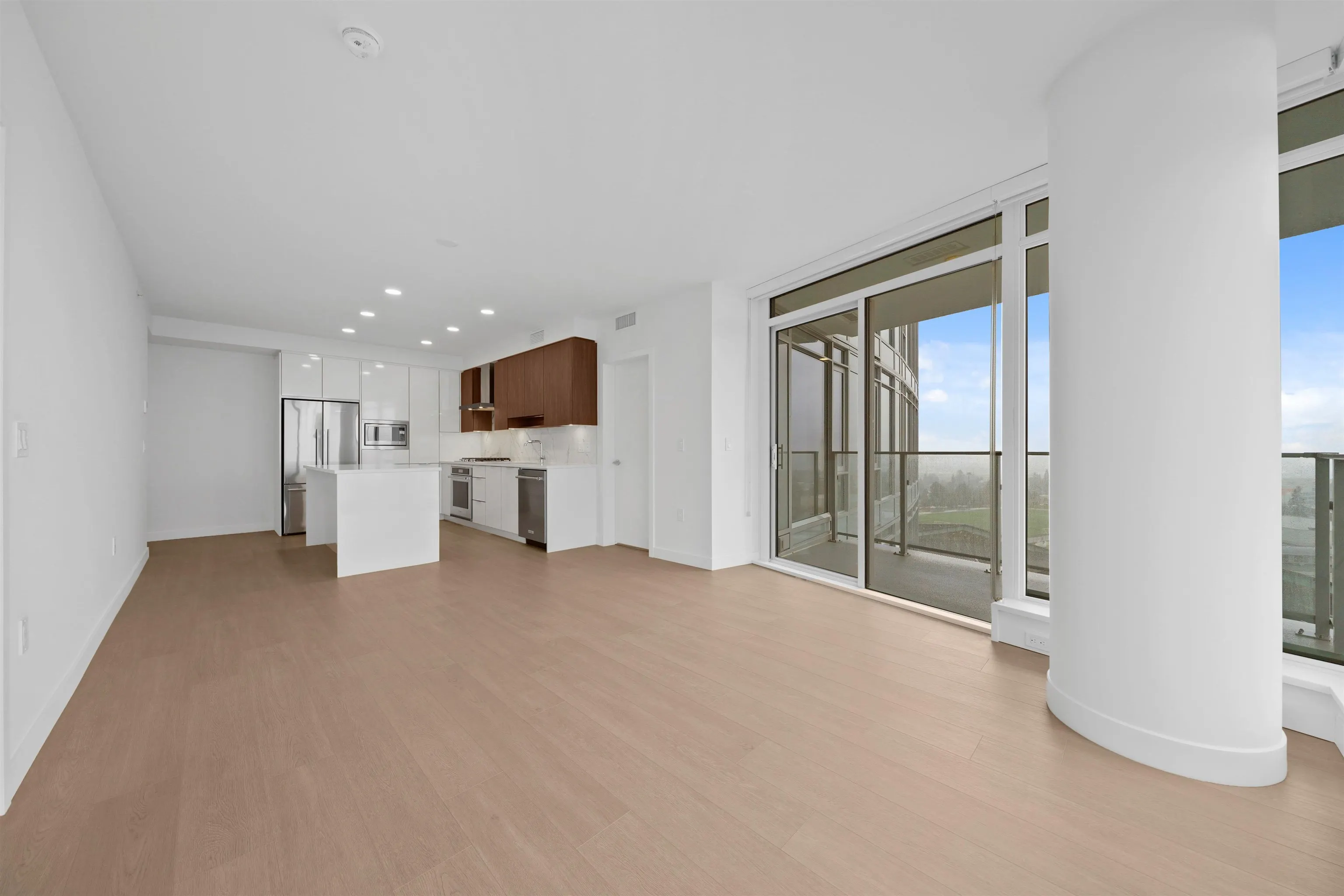 1601 7683 Park Crescent