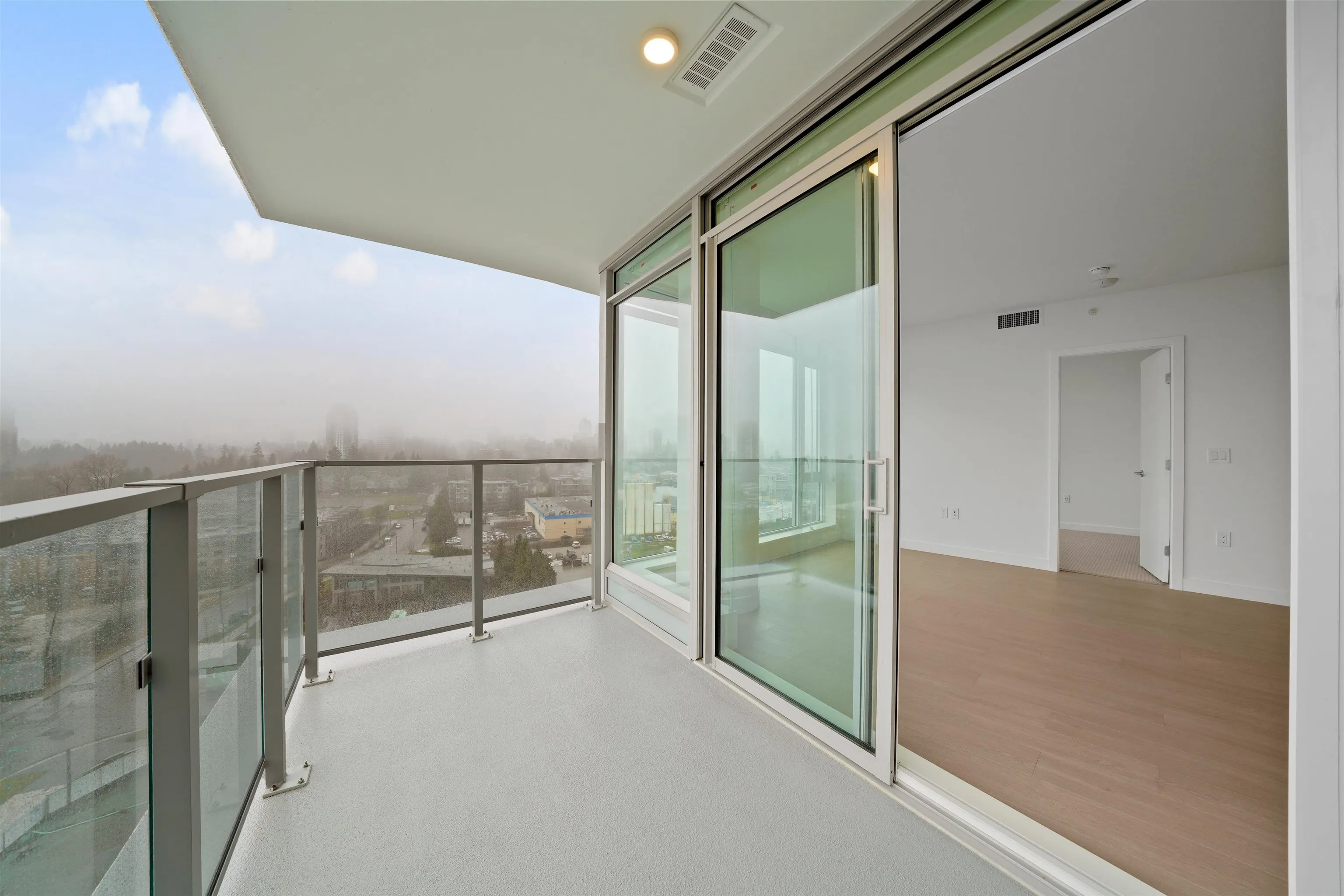 1601 7683 Park Crescent