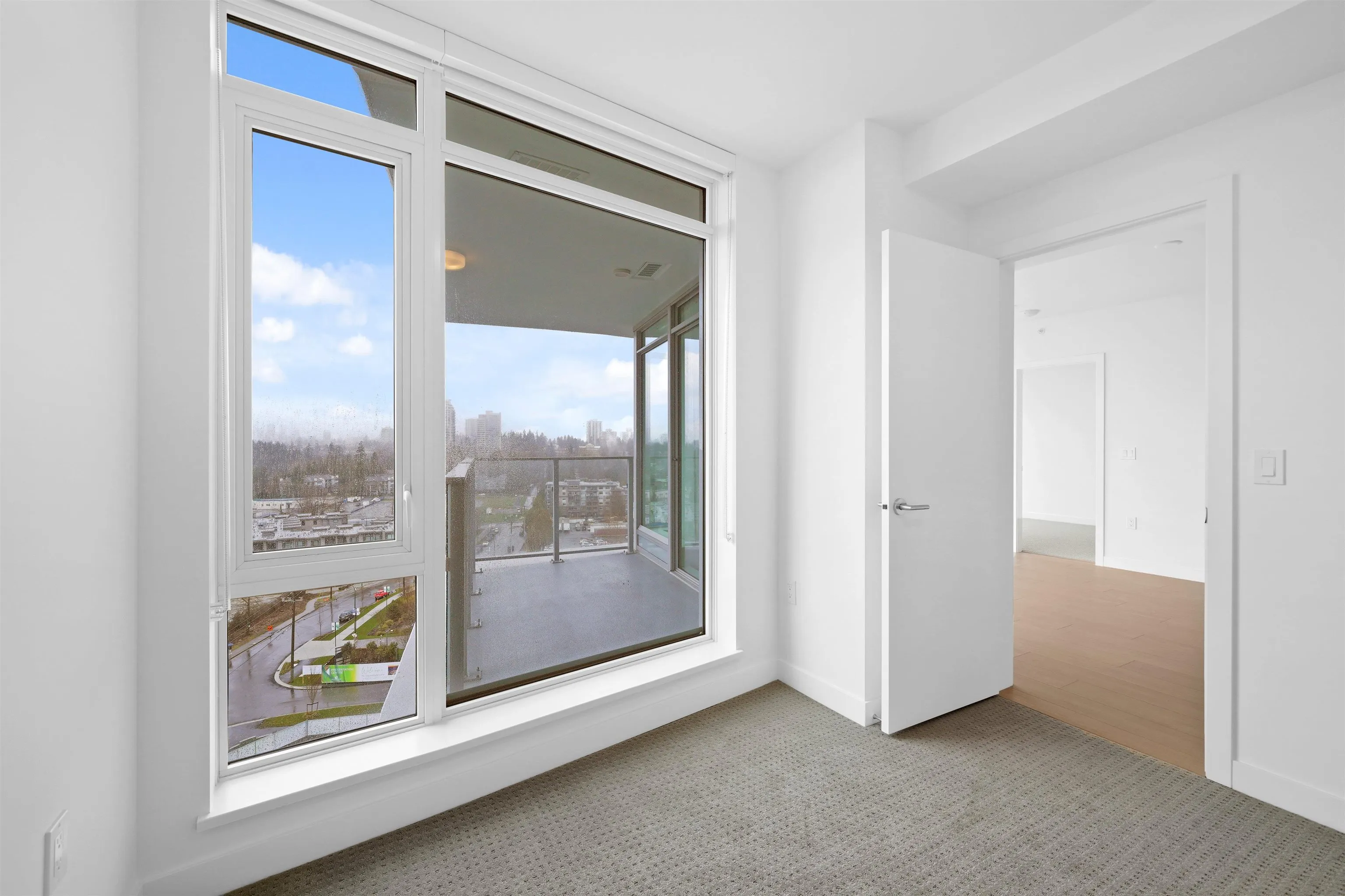 1601 7683 Park Crescent