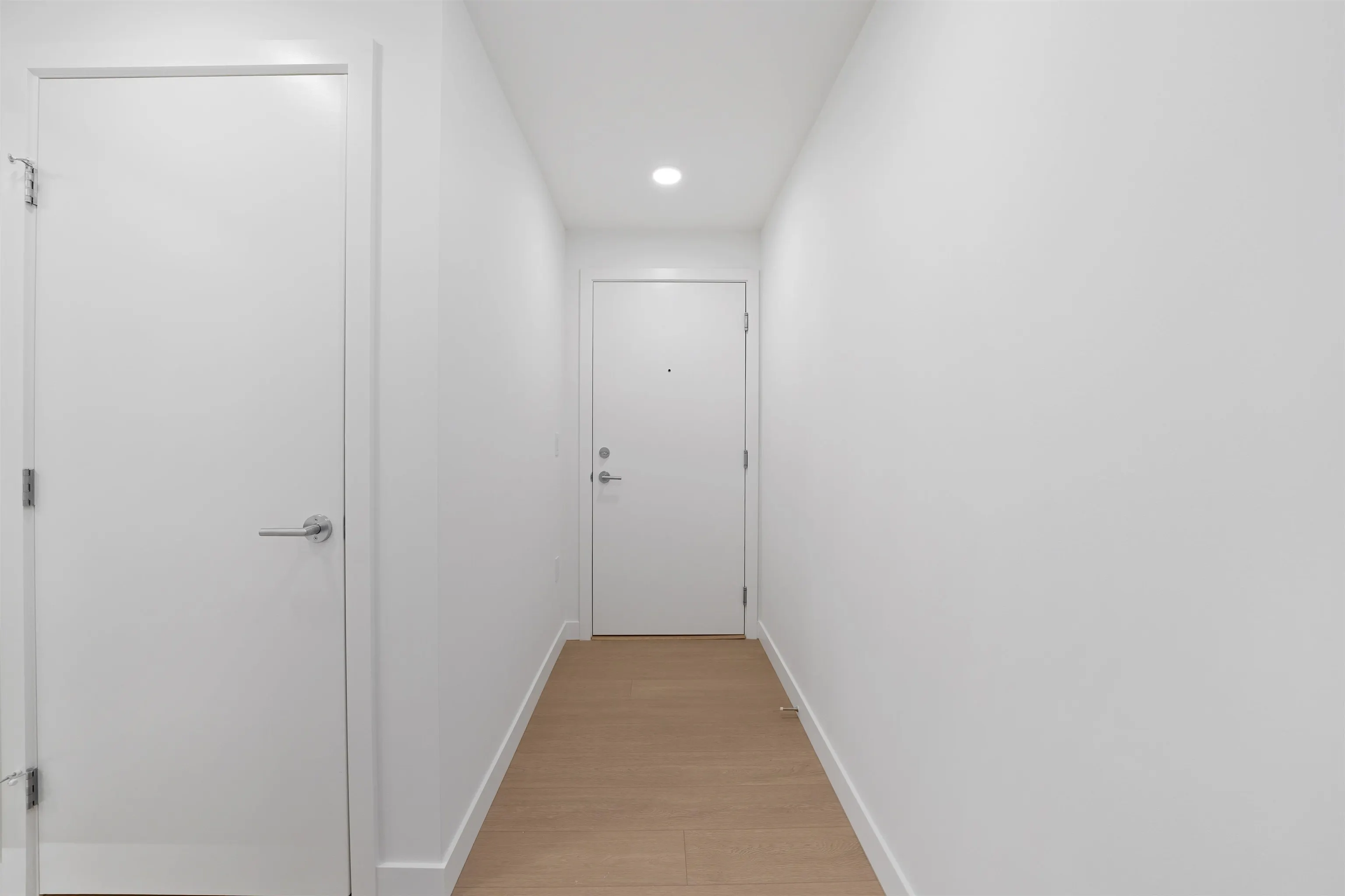 1601 7683 Park Crescent