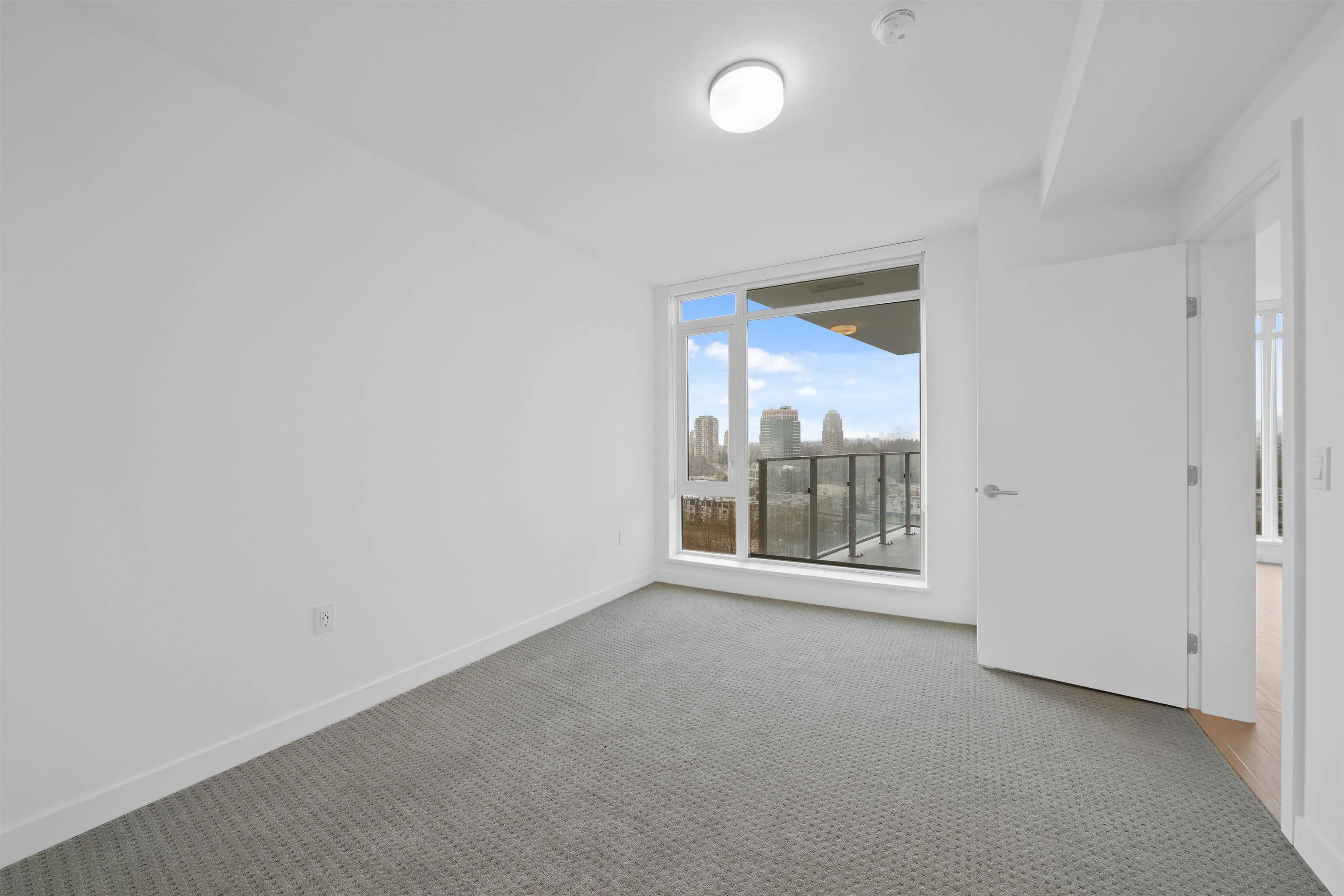 1601 7683 Park Crescent