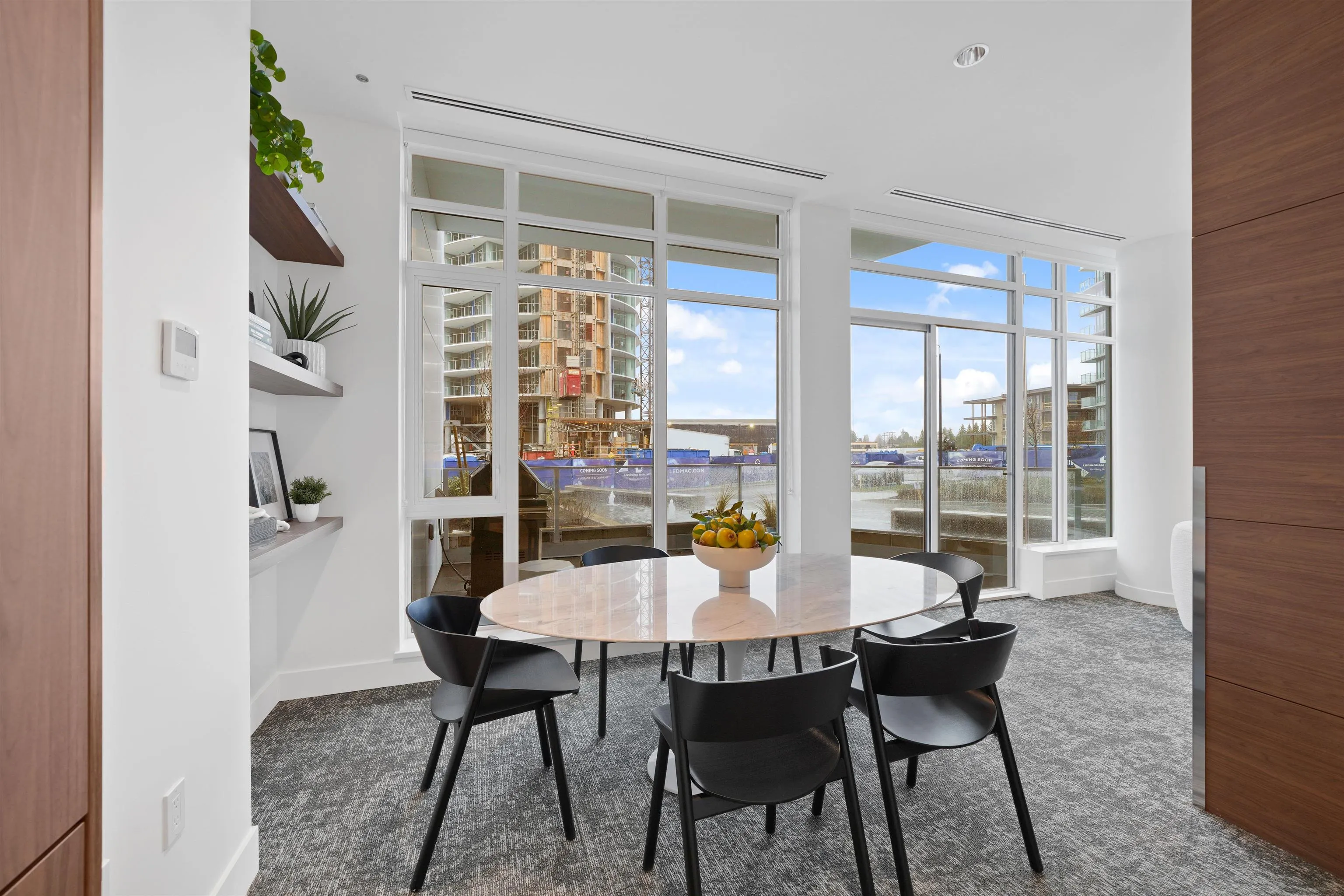 1601 7683 Park Crescent