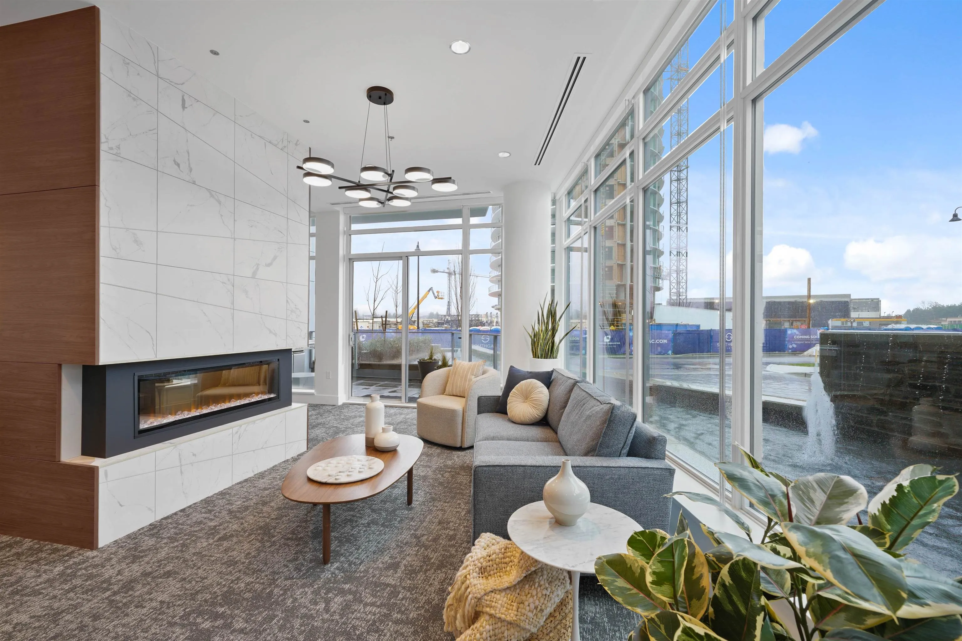 1601 7683 Park Crescent