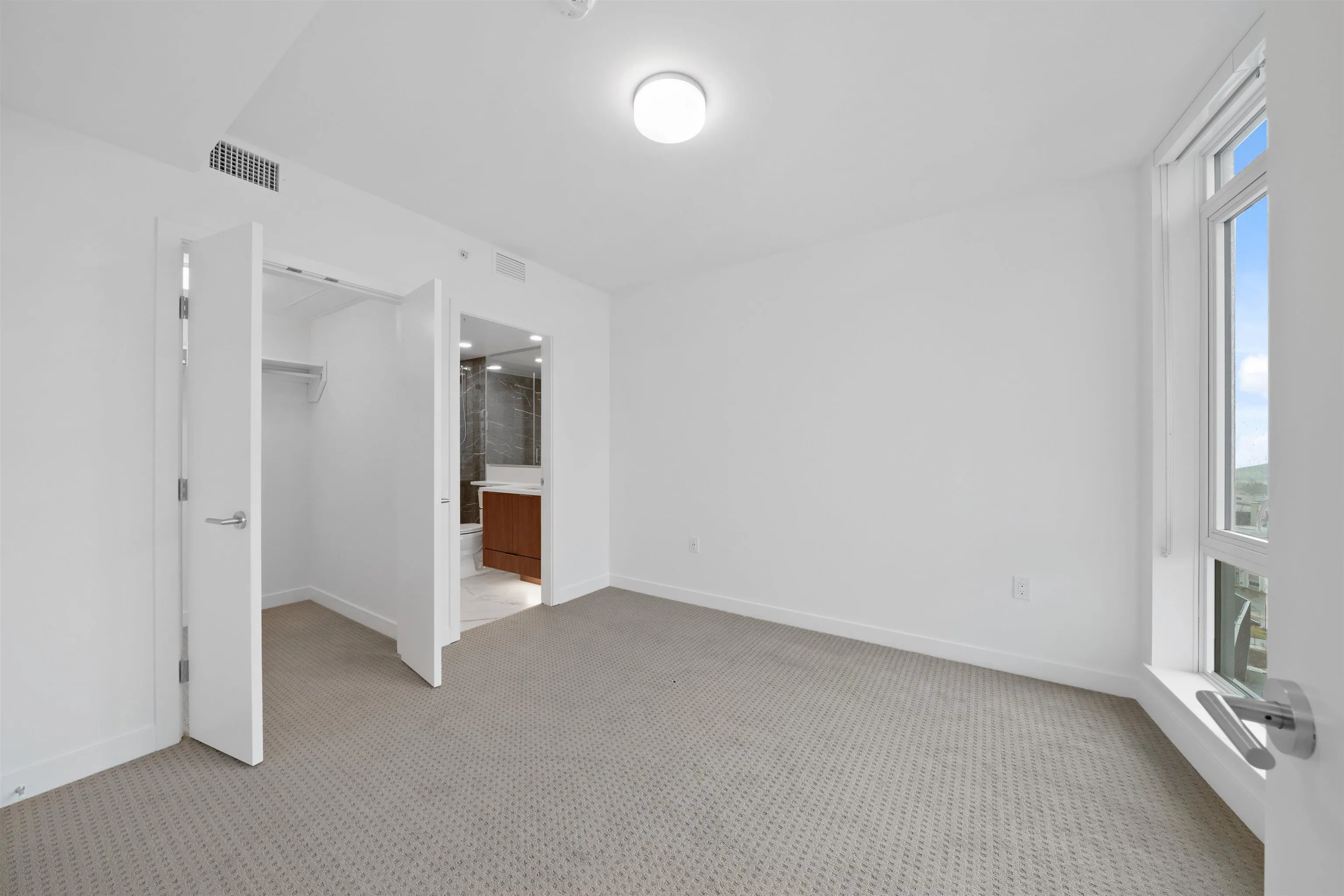 1601 7683 Park Crescent