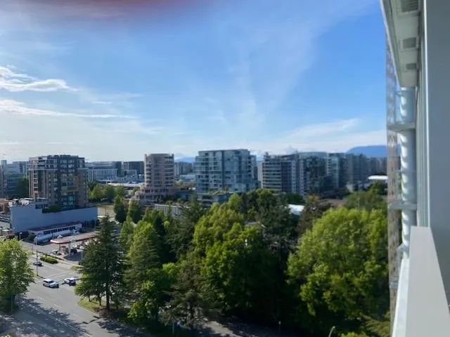 1706 8288 Granville Avenue
