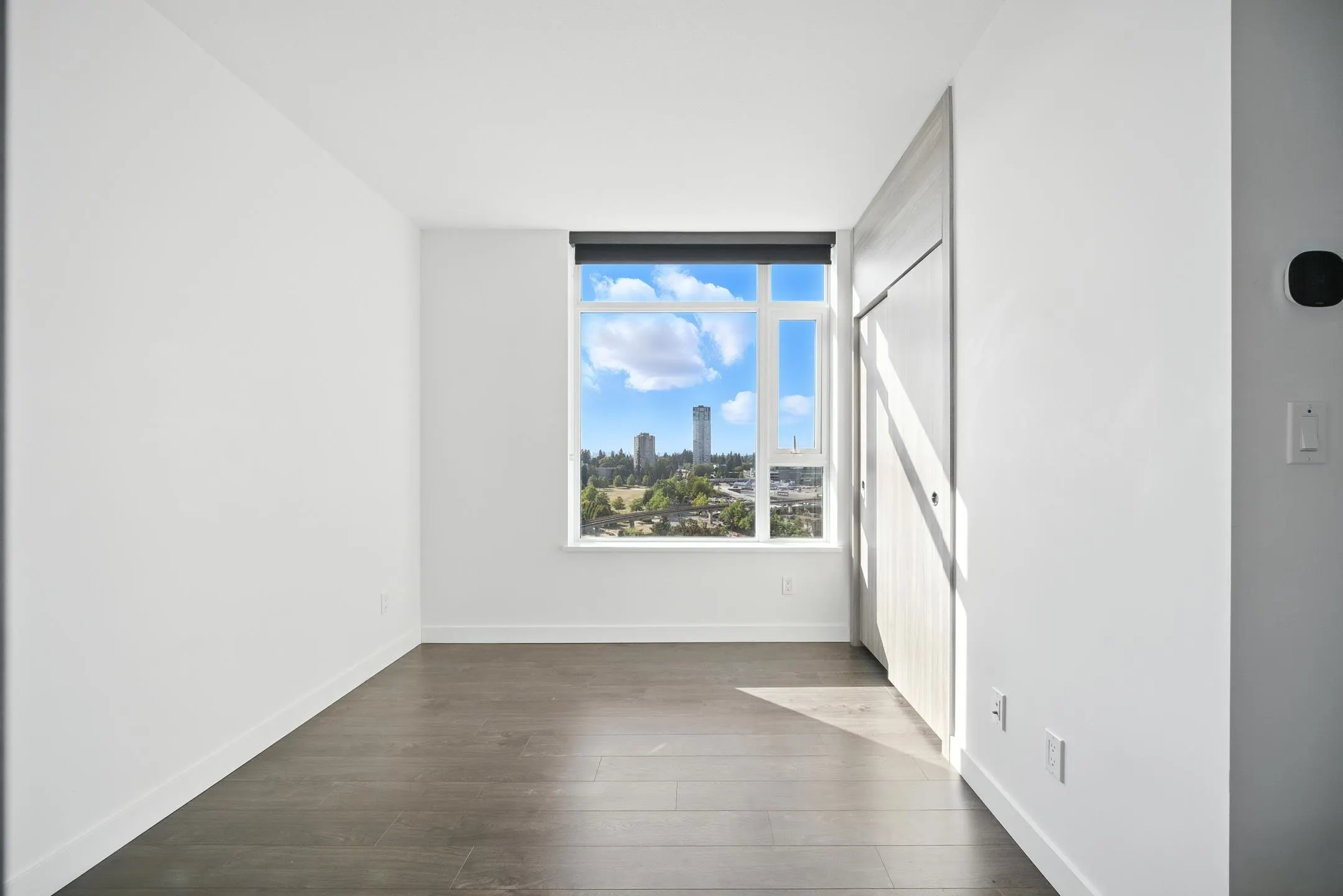 1504 9887 Whalley Boulevard