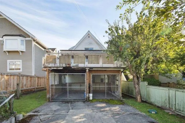 45 W 15th Avenue