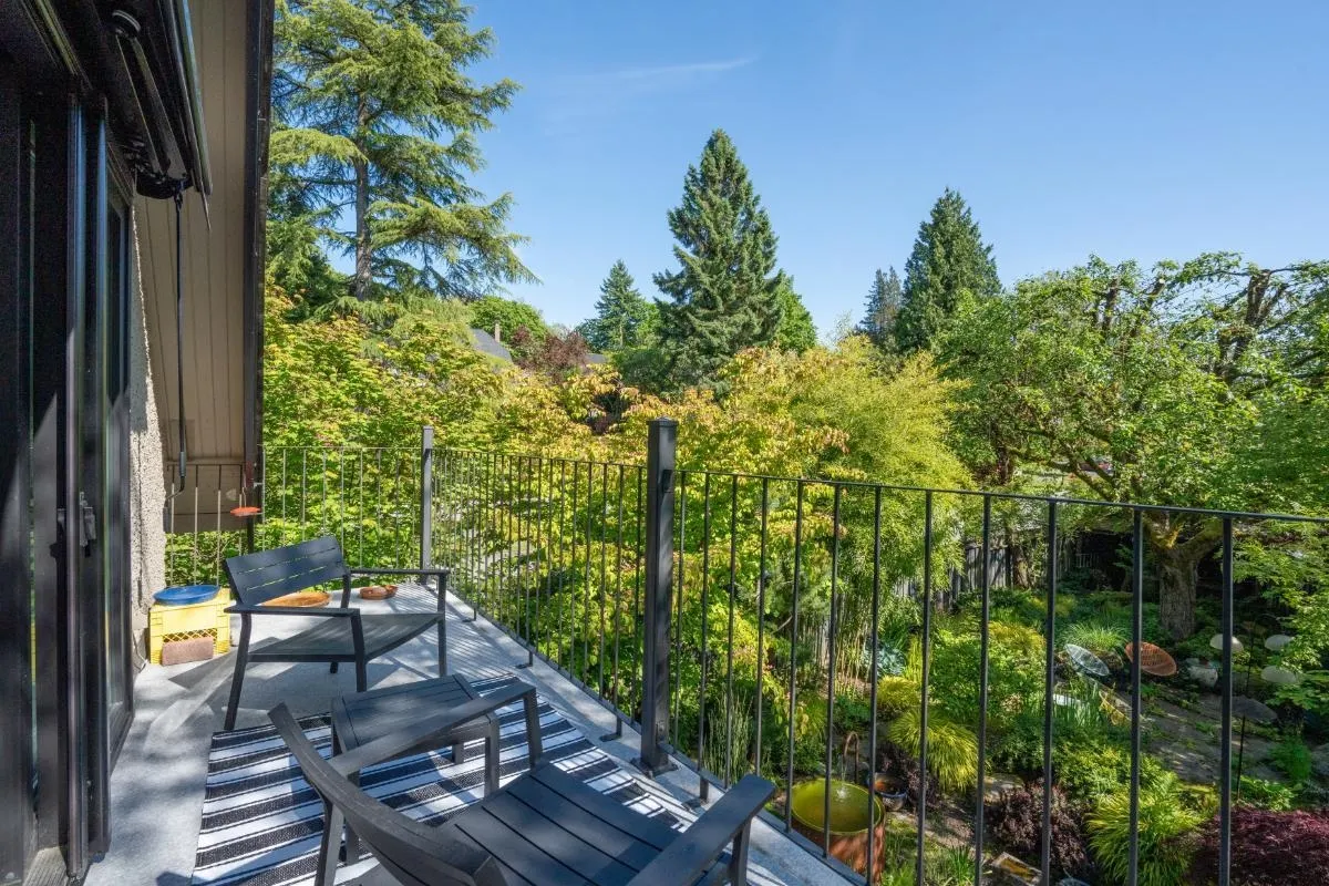 1850 W 30th Avenue