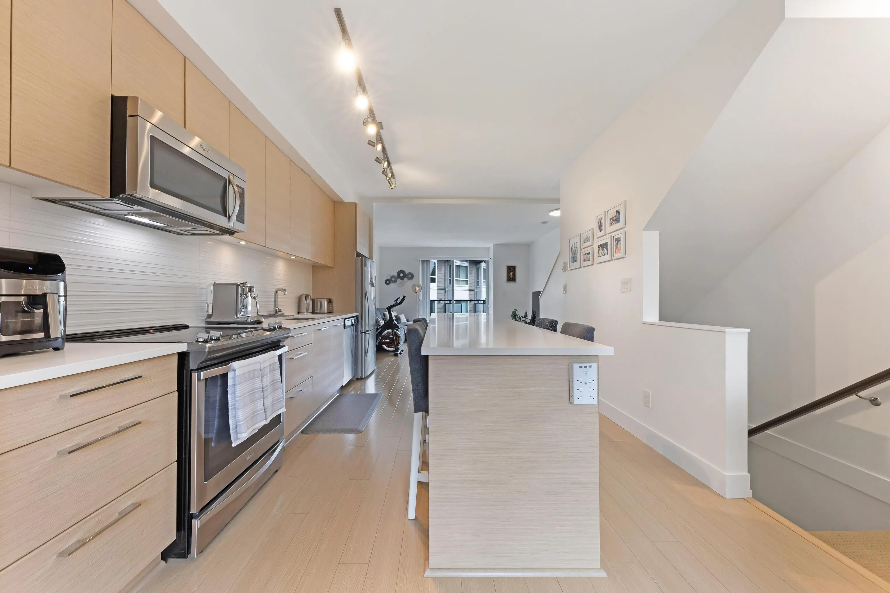 13 909 Clarke Road