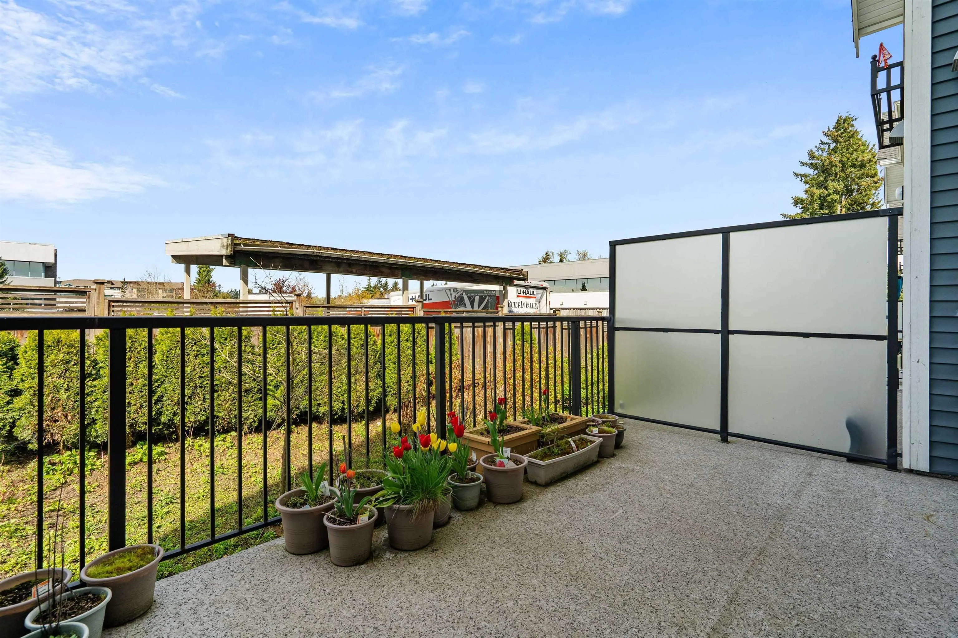 150 32633 Simon Avenue