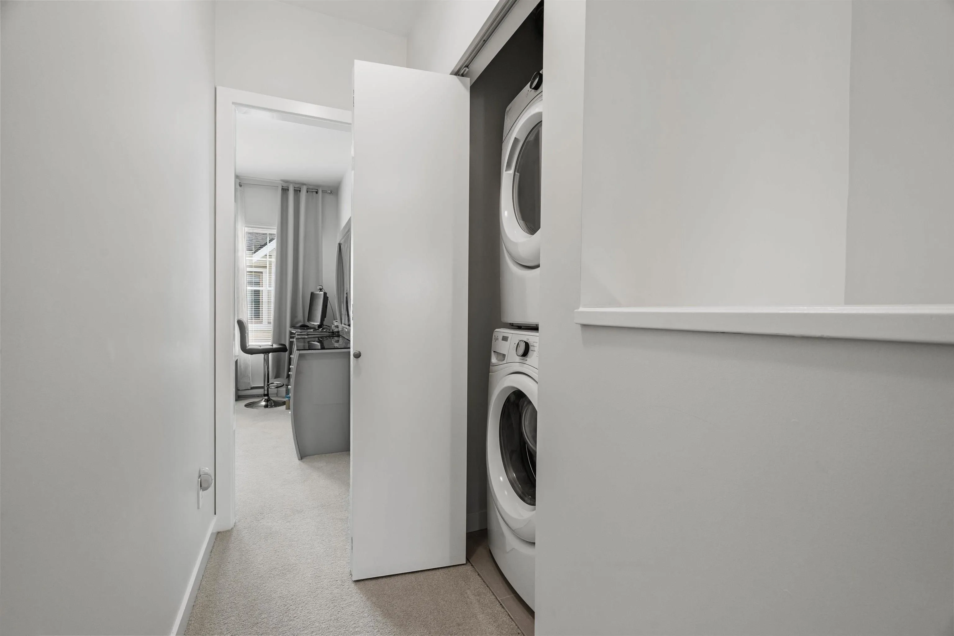 150 32633 Simon Avenue