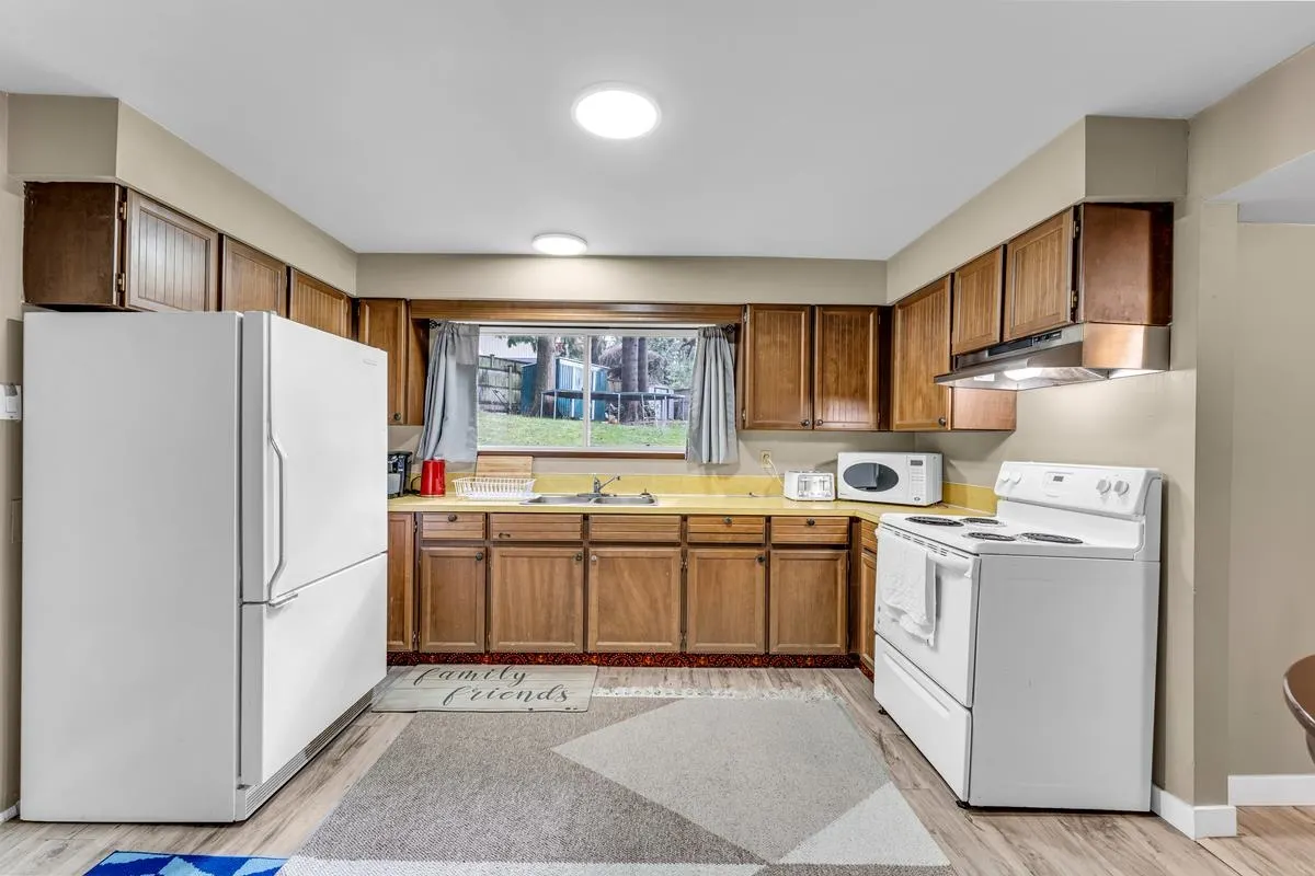 8453 Karr Place