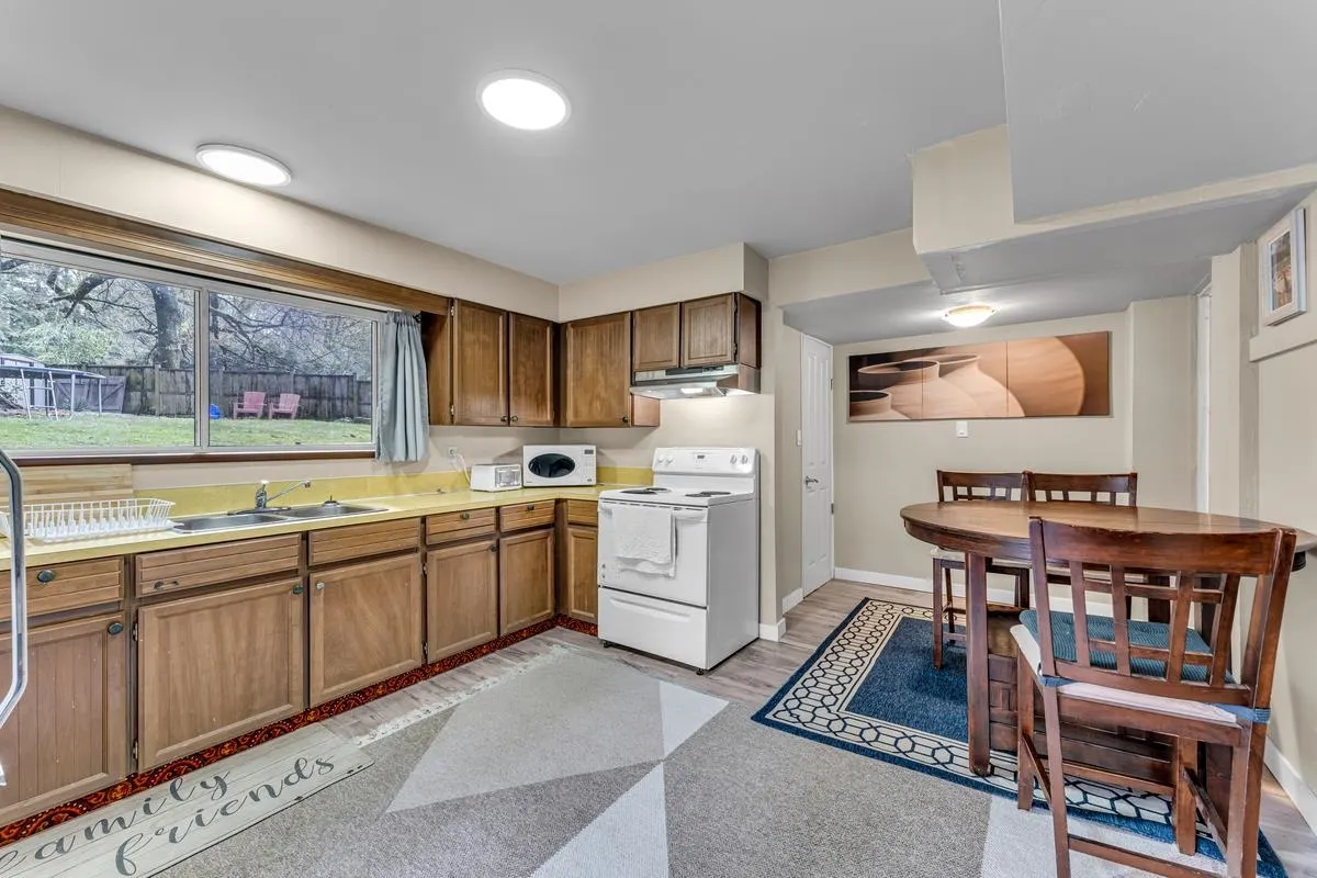 8453 Karr Place