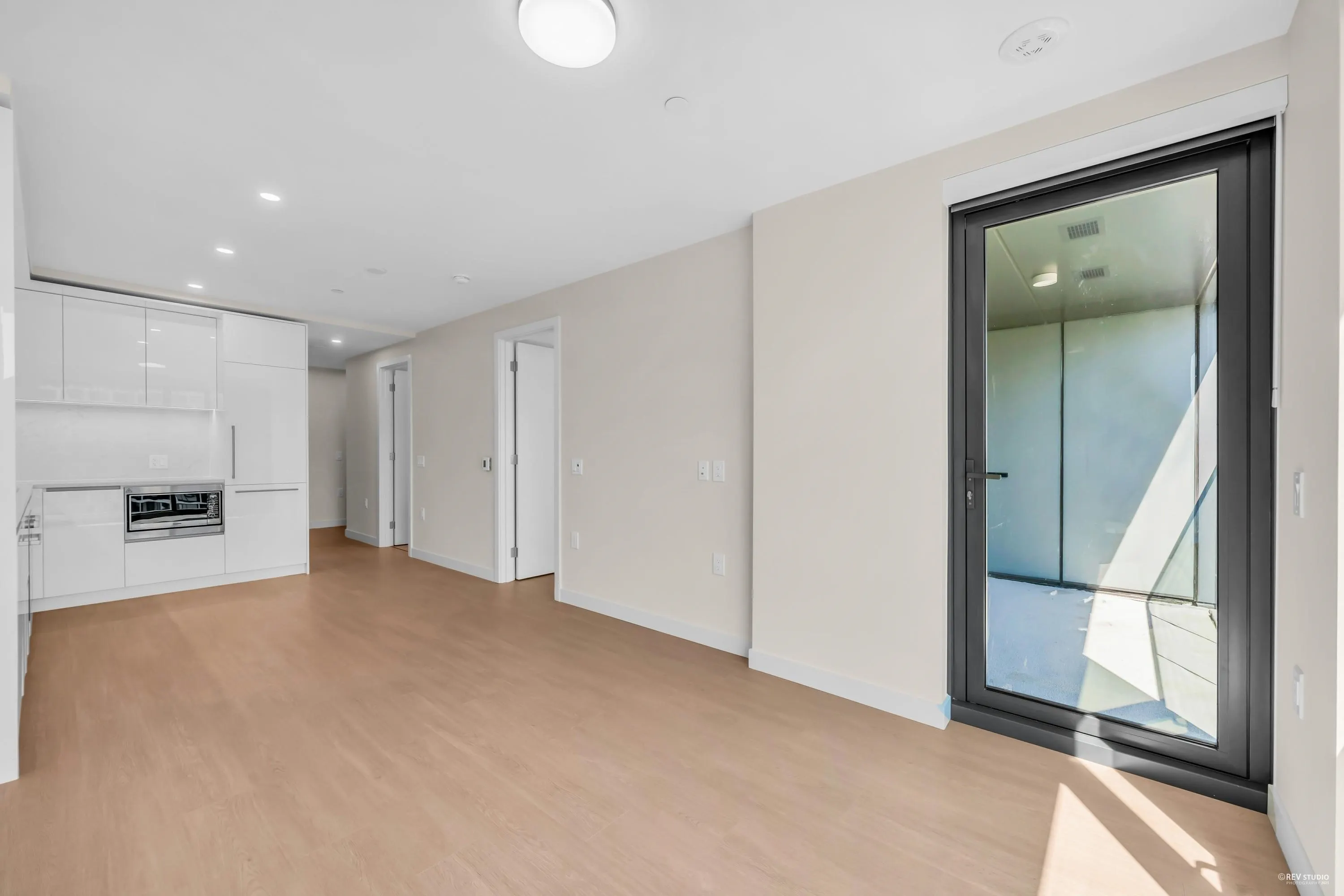 1607 5987 Wilson Avenue