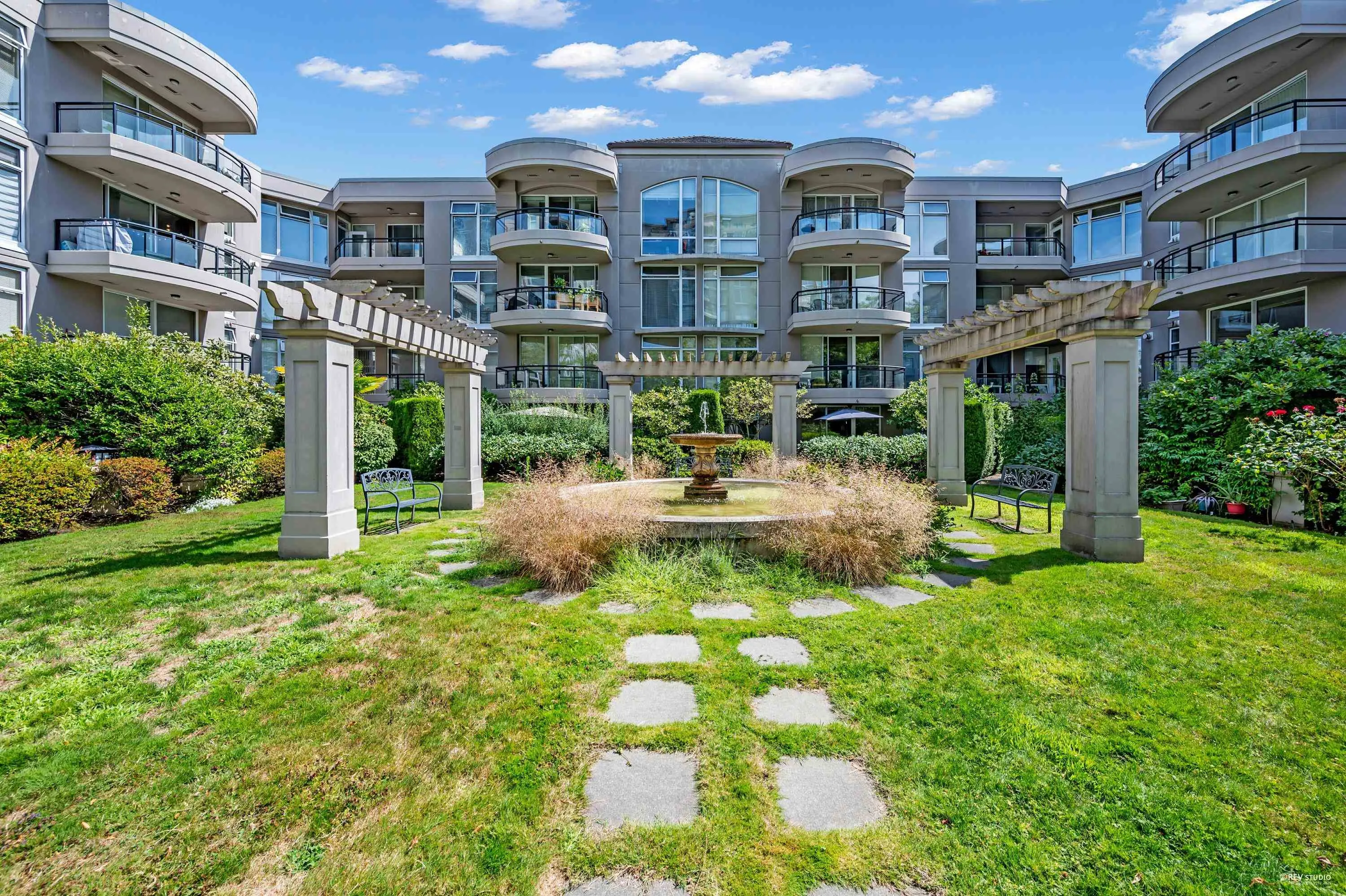408 7080 St. Albans Road
