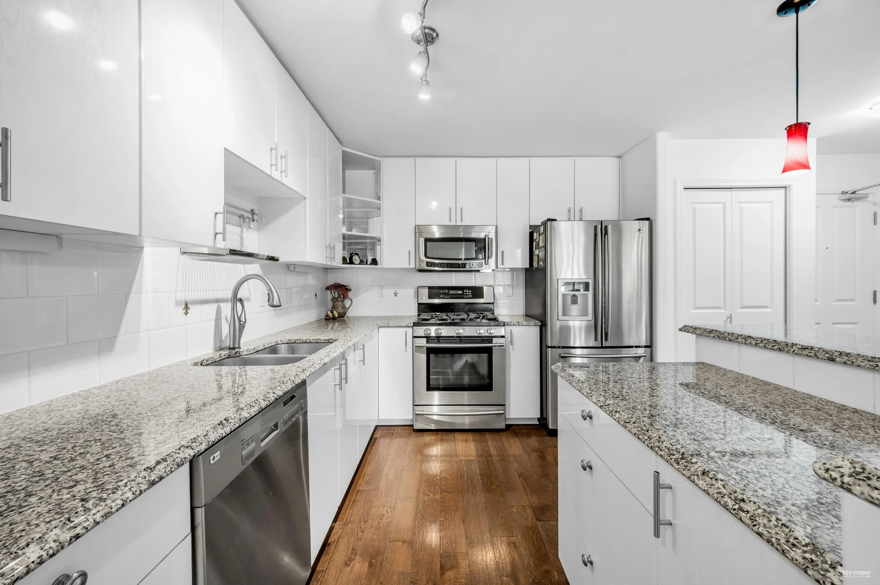 408 7080 St. Albans Road