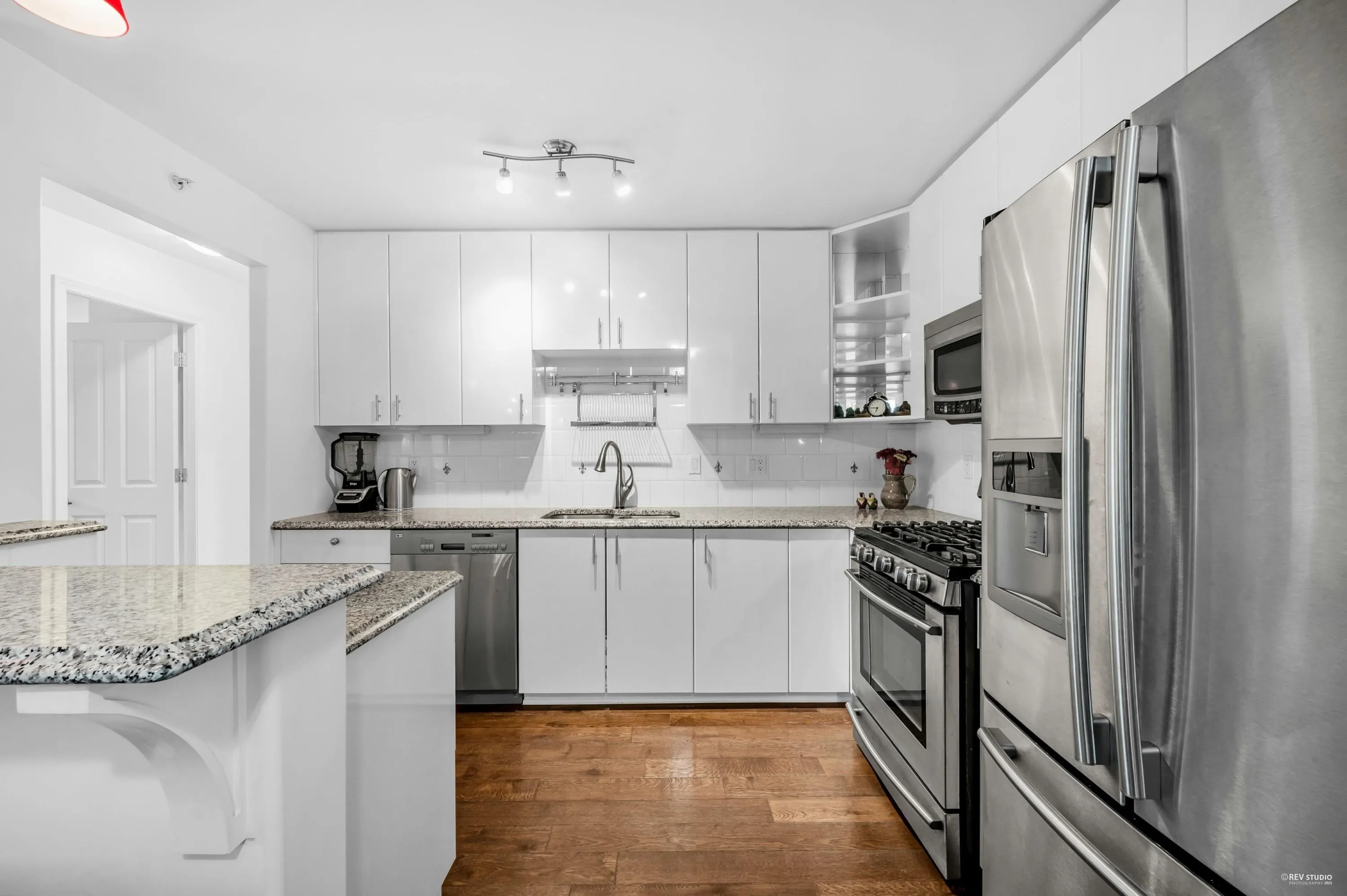 408 7080 St. Albans Road