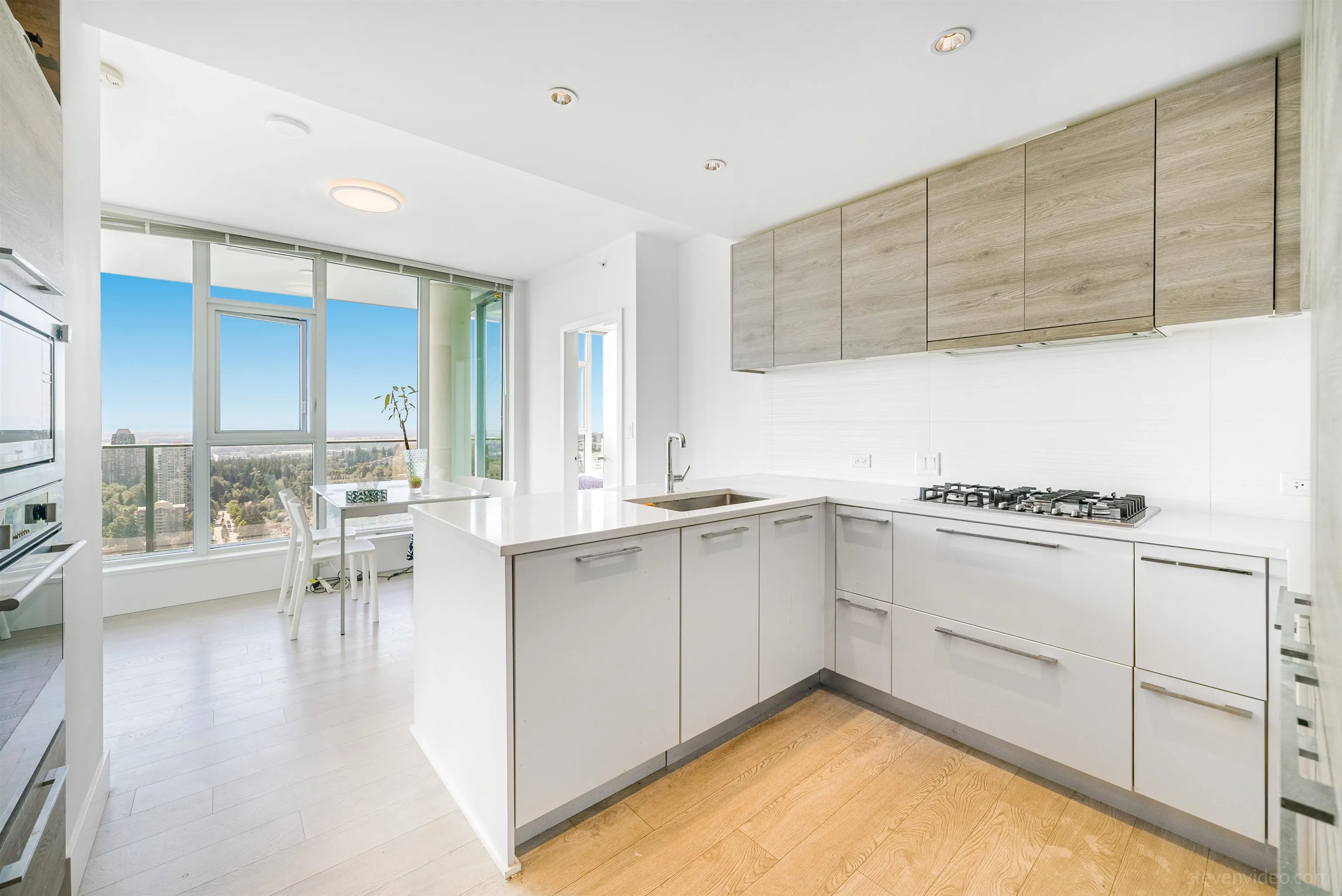 2807 7358 Edmonds Street