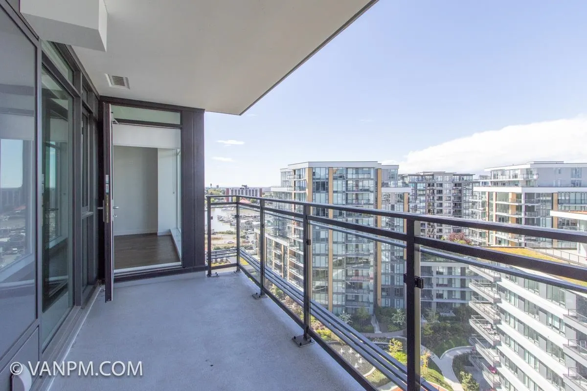 1600 8199 Capstan Way
