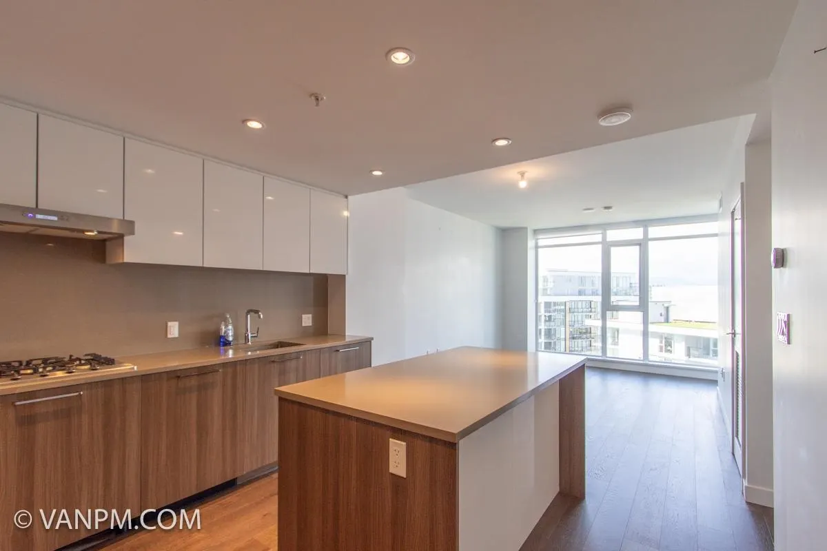 1600 8199 Capstan Way
