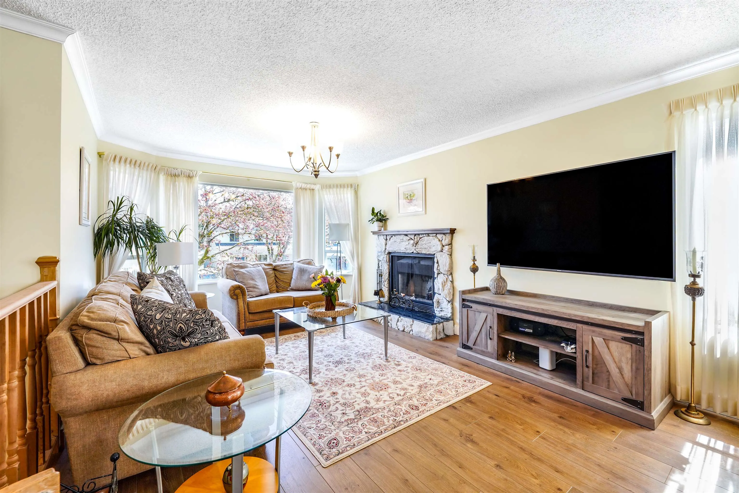 883 Nairn Court