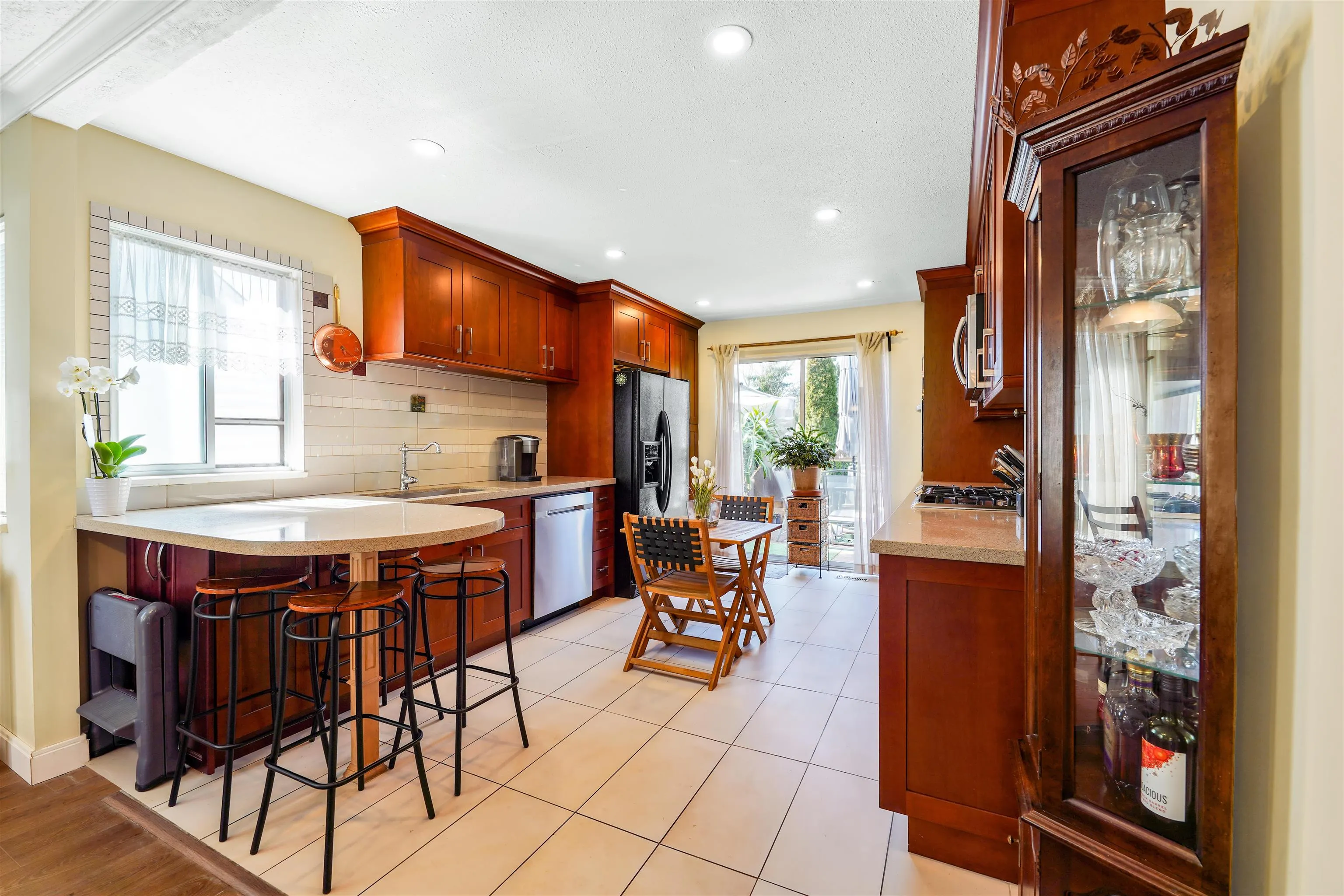 883 Nairn Court