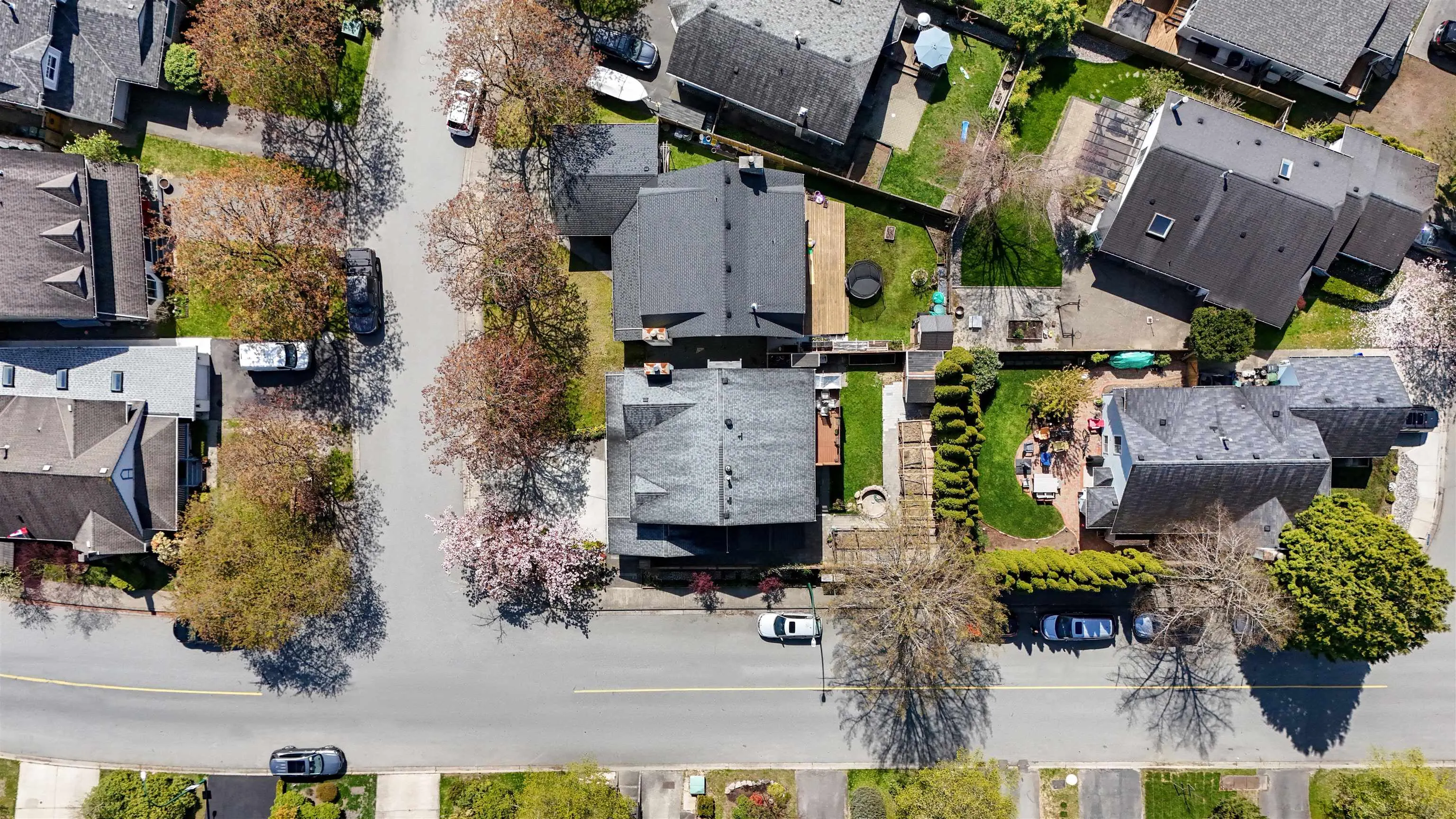 883 Nairn Court