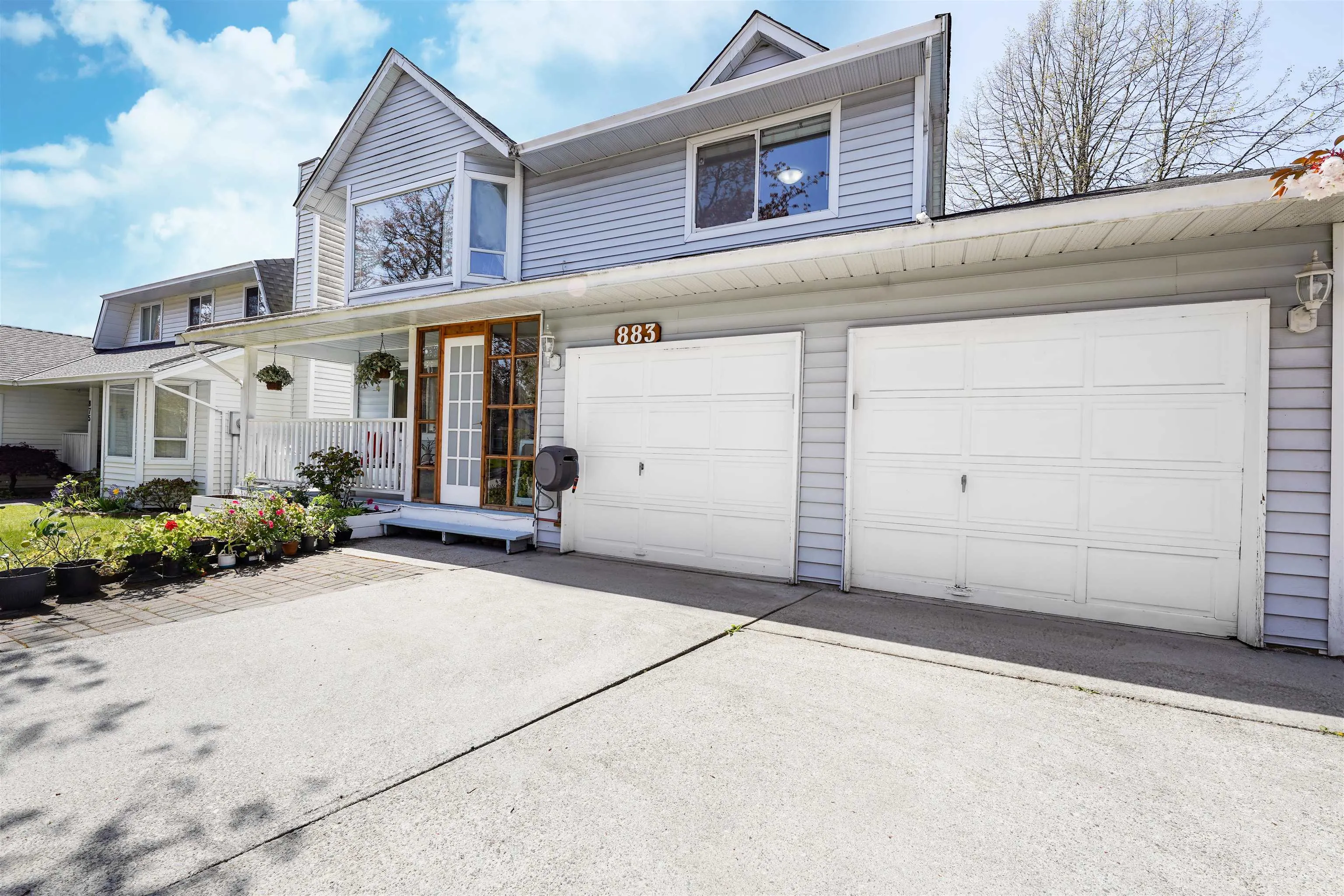 883 Nairn Court