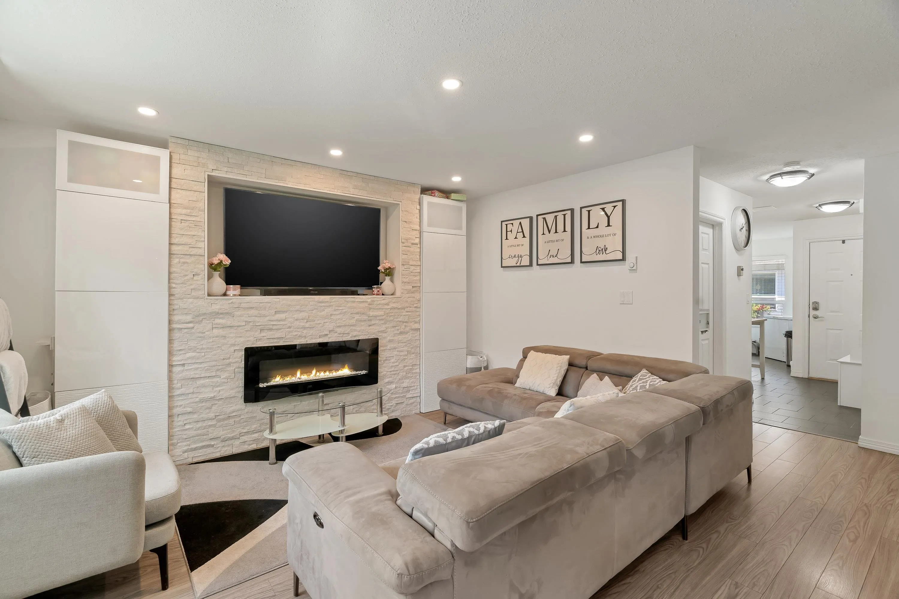 16 20630 118 Avenue