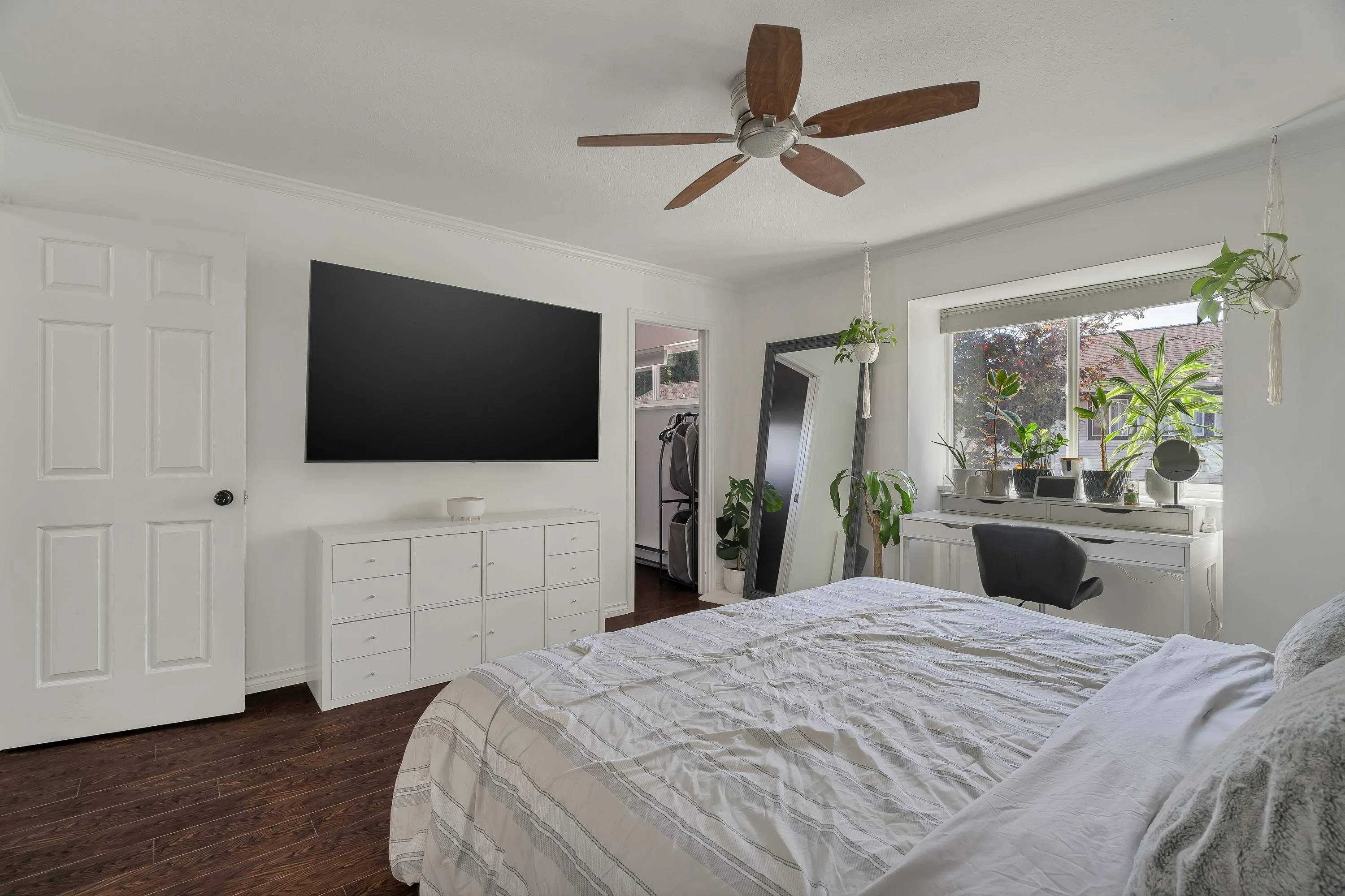 16 20630 118 Avenue