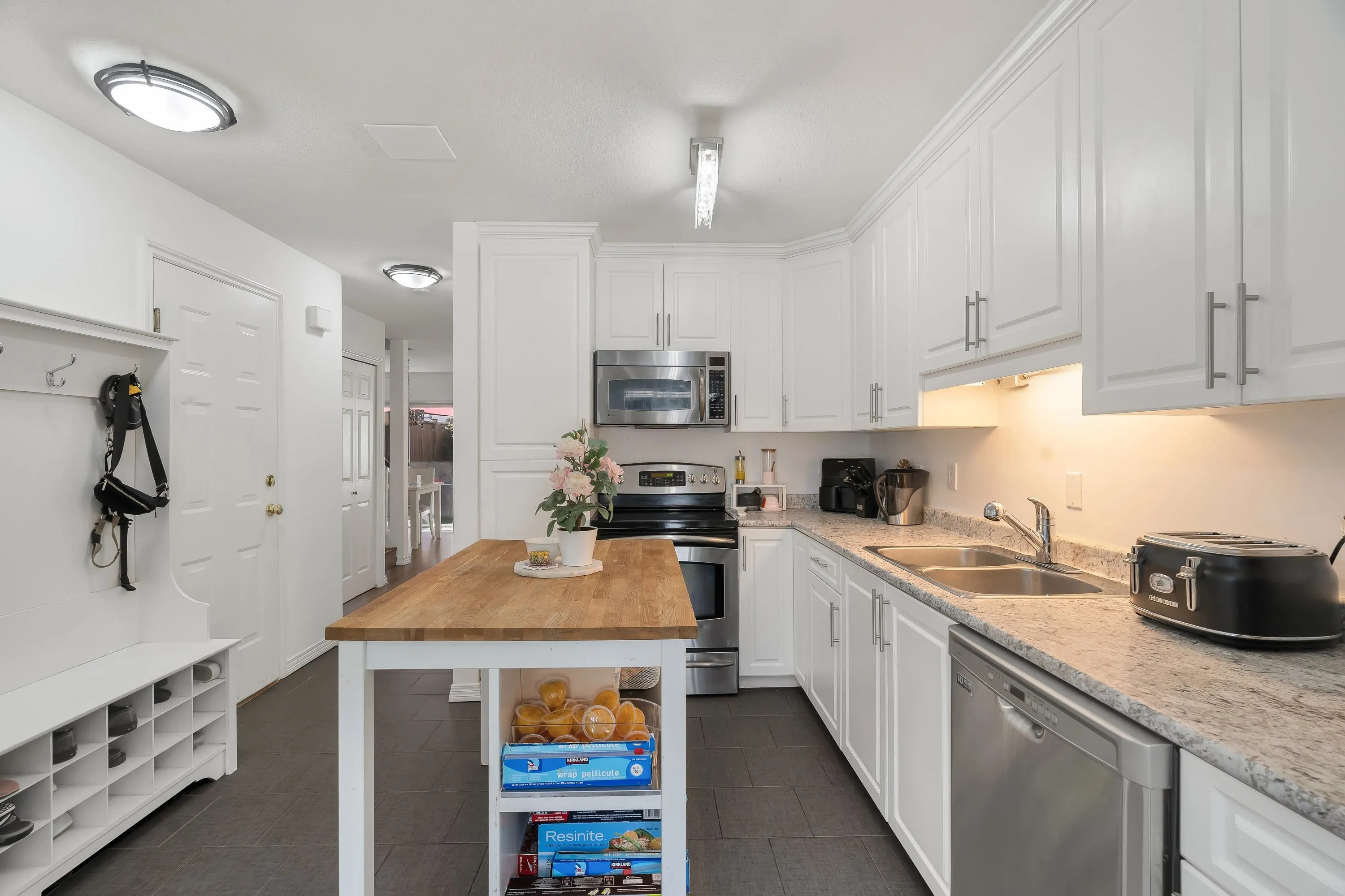 16 20630 118 Avenue