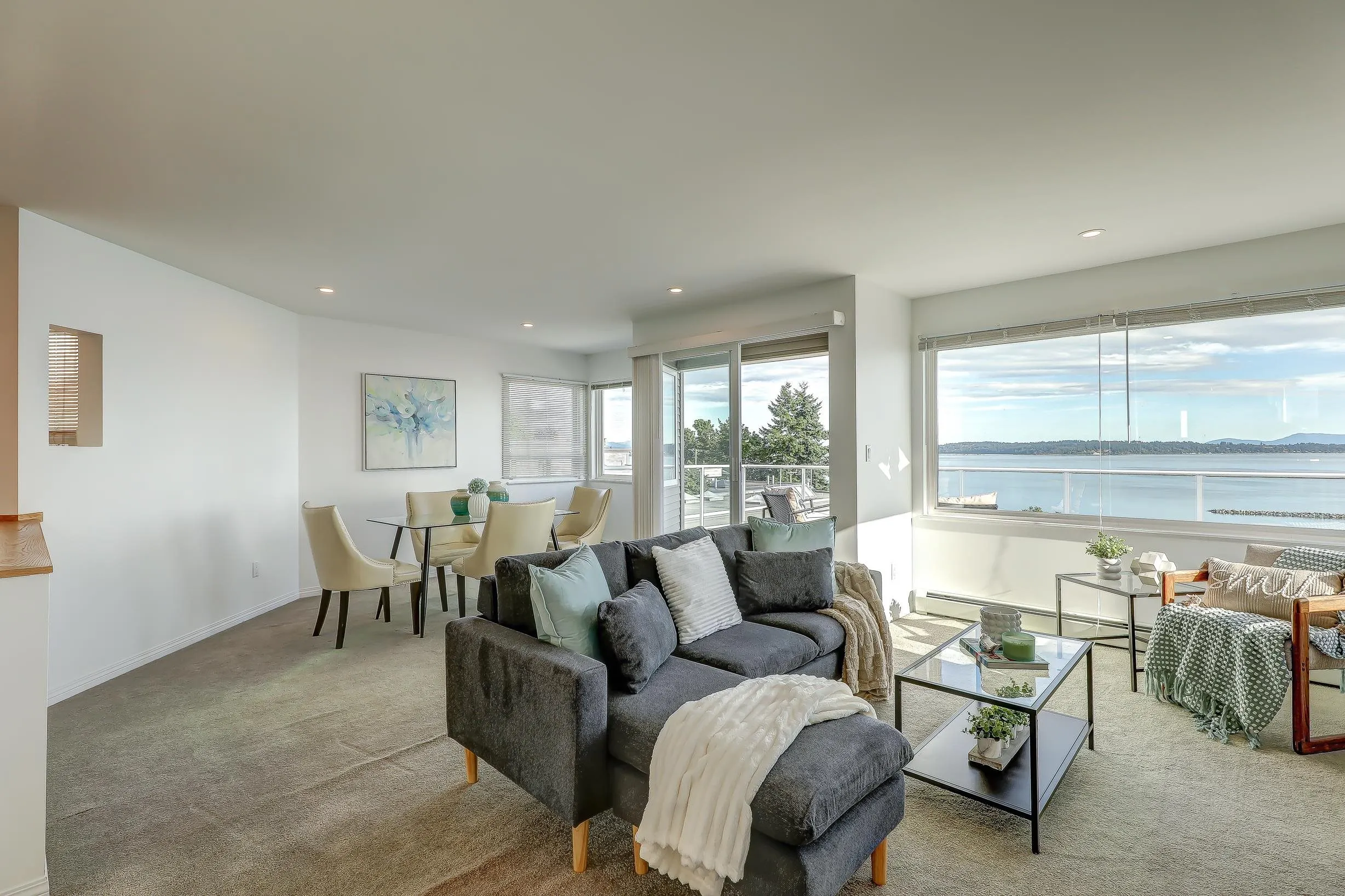 15062 Royal Avenue
