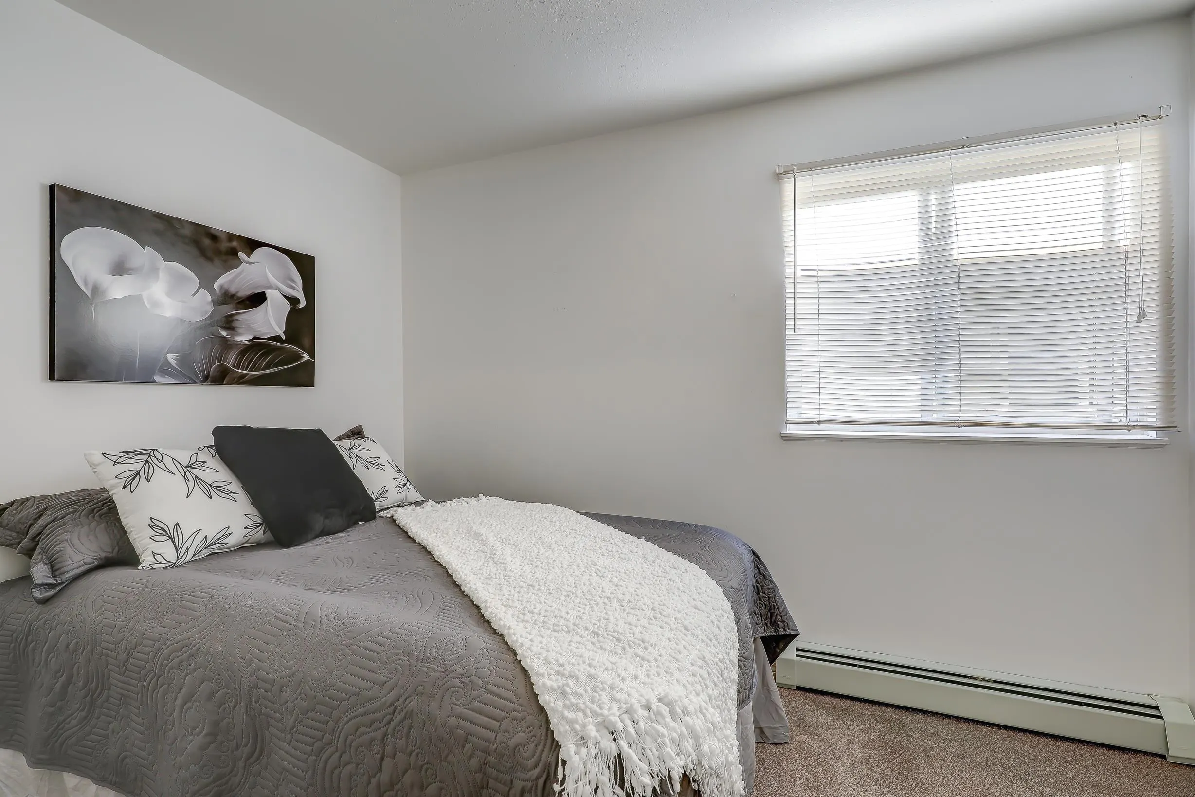 15062 Royal Avenue
