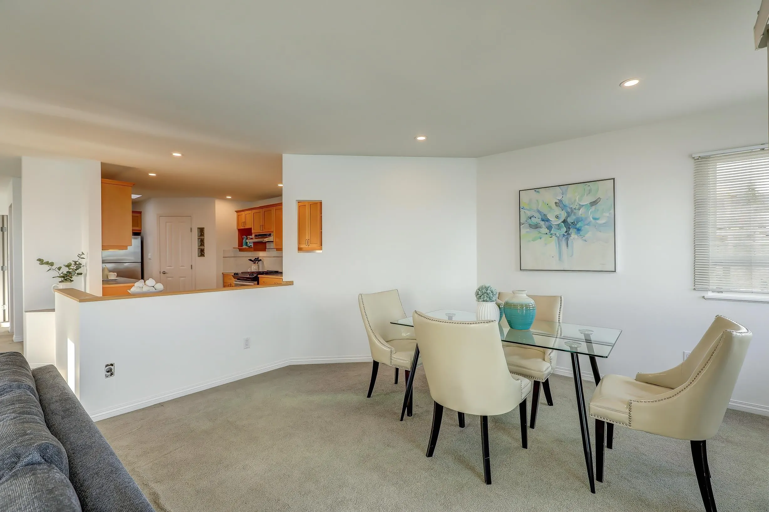 15062 Royal Avenue