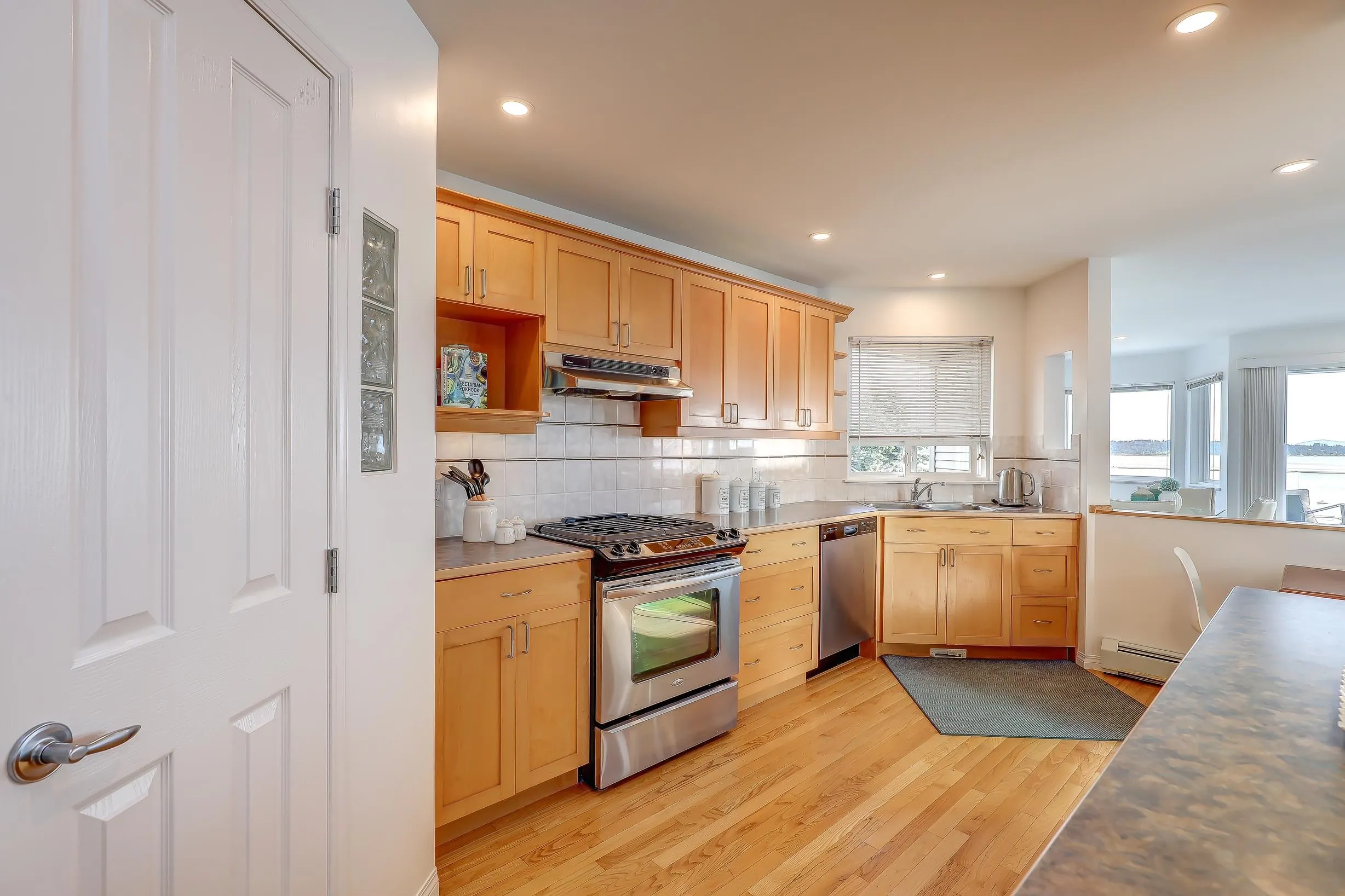15062 Royal Avenue