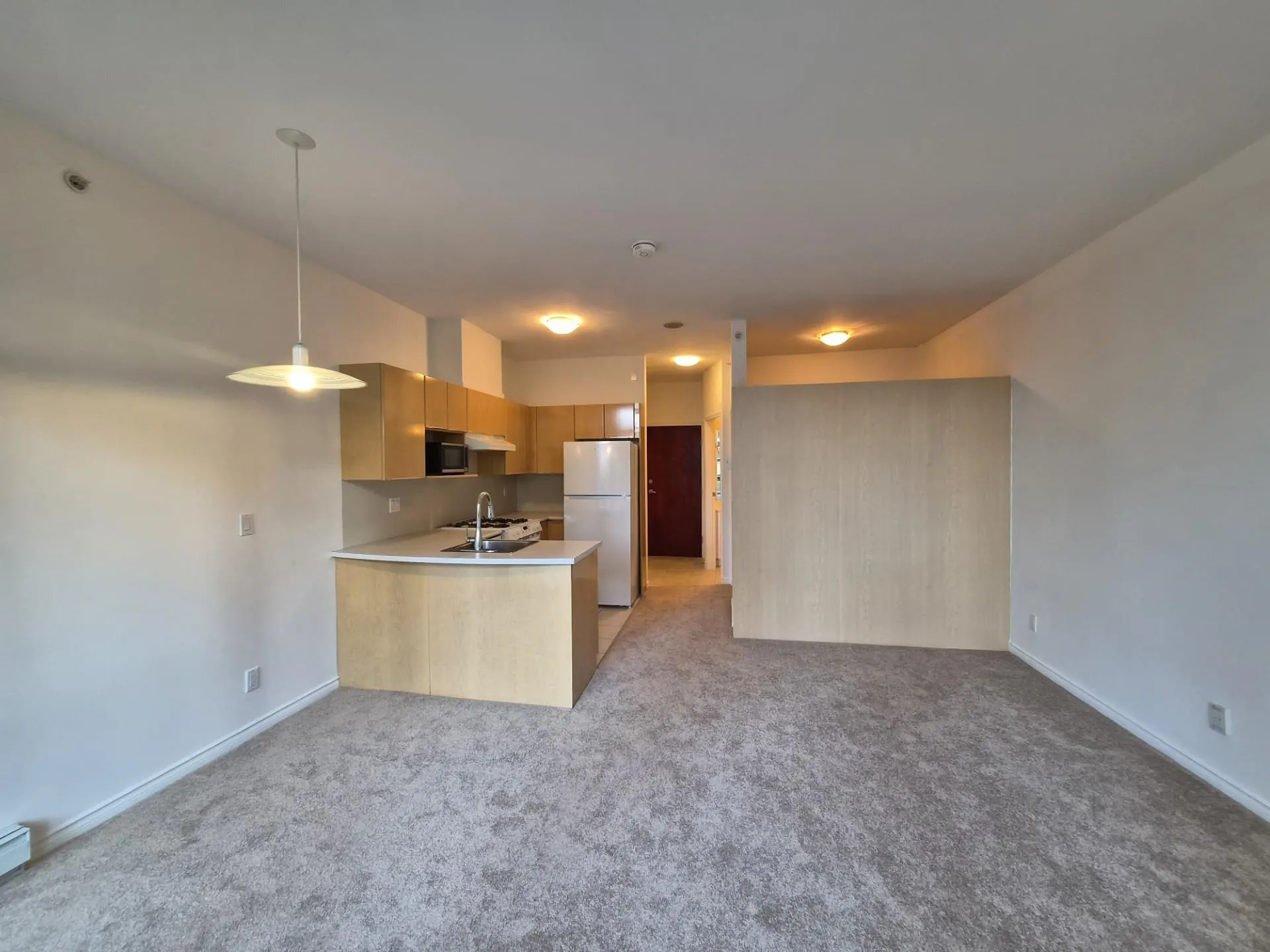 806 1239 W Georgia Street