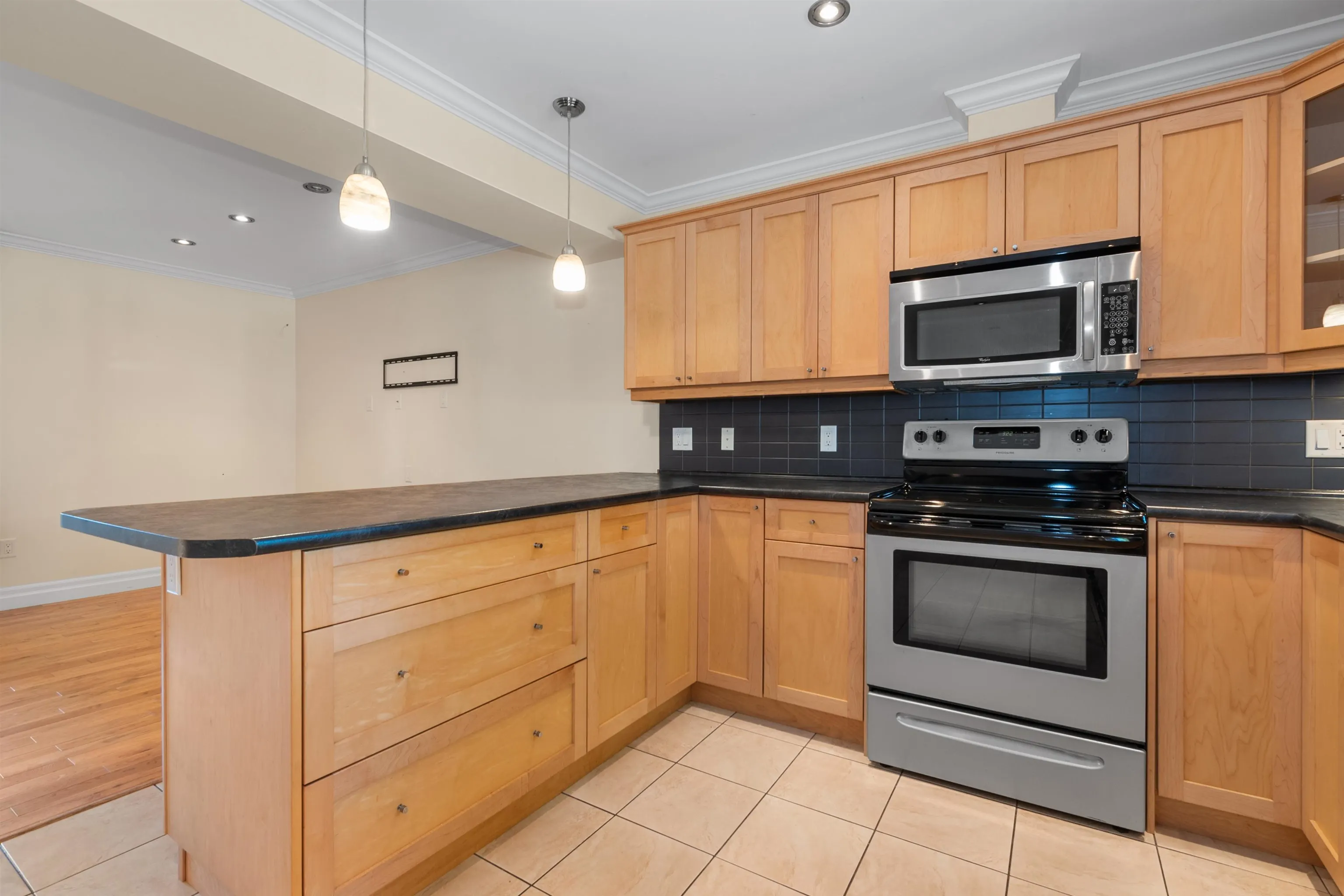 24 5960 Cowichan Street