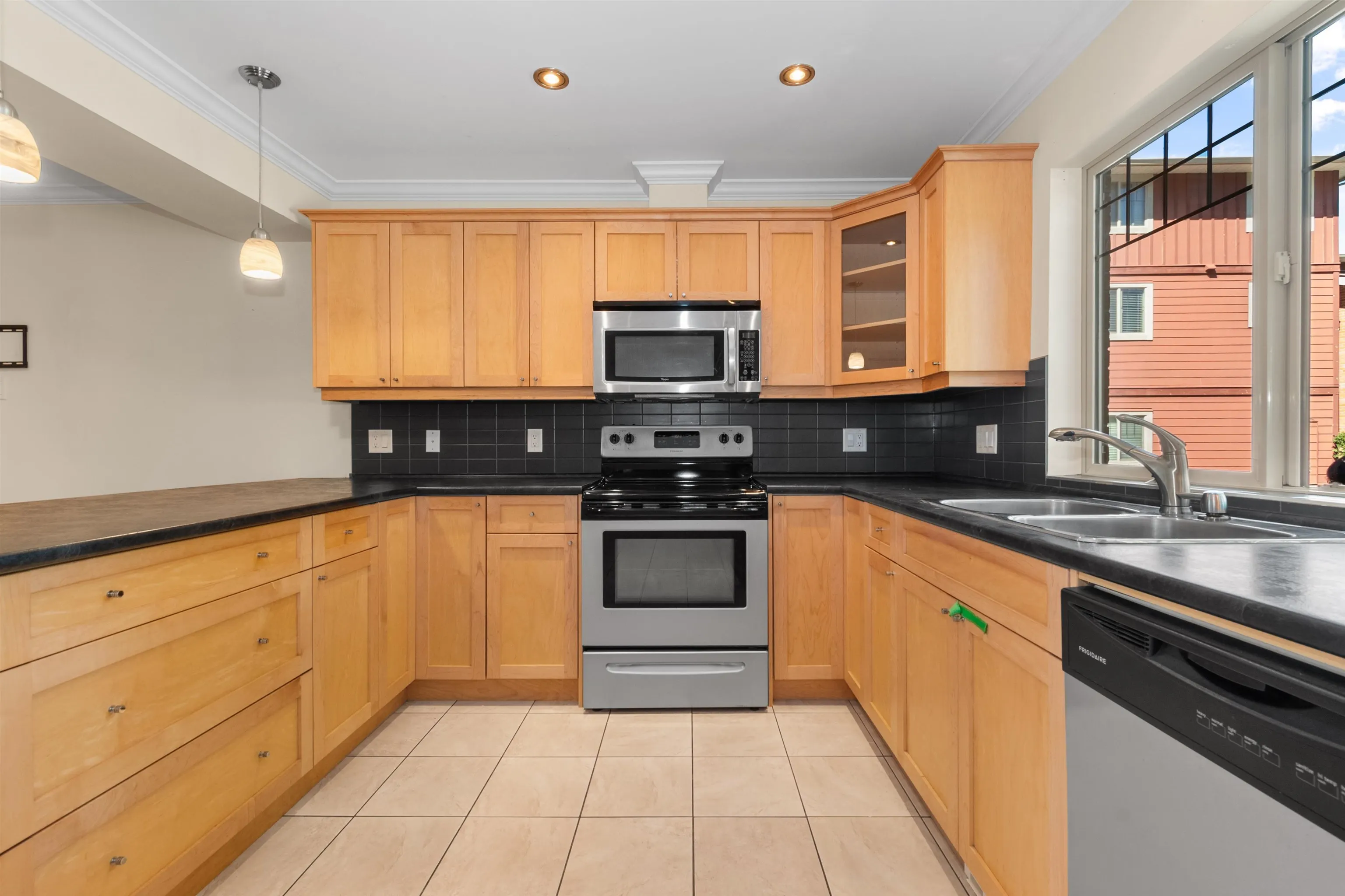 24 5960 Cowichan Street